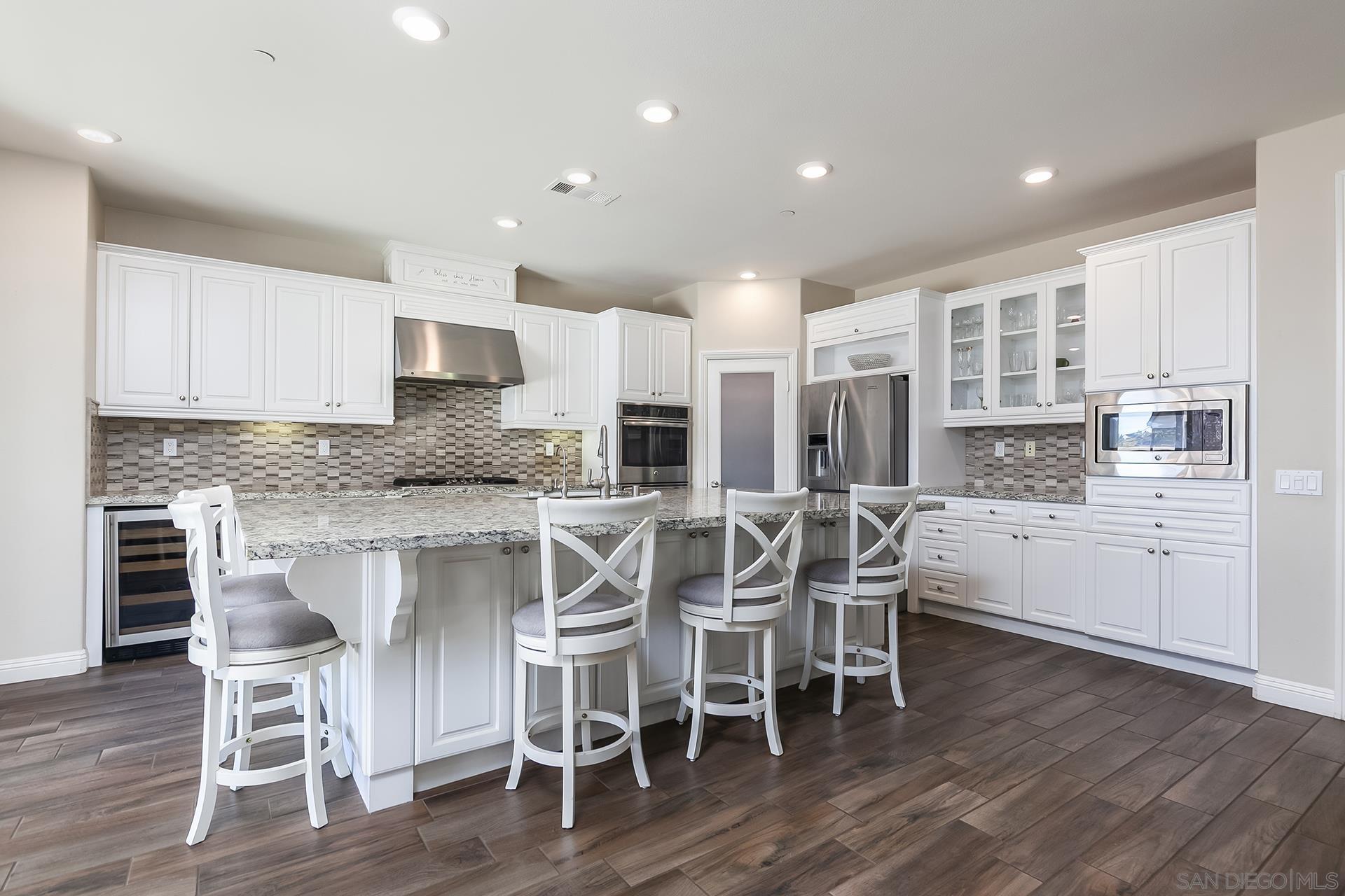 Detail Gallery Image 6 of 66 For 2025  Campo Verde Ct, Escondido,  CA 92026 - 4 Beds | 4/1 Baths