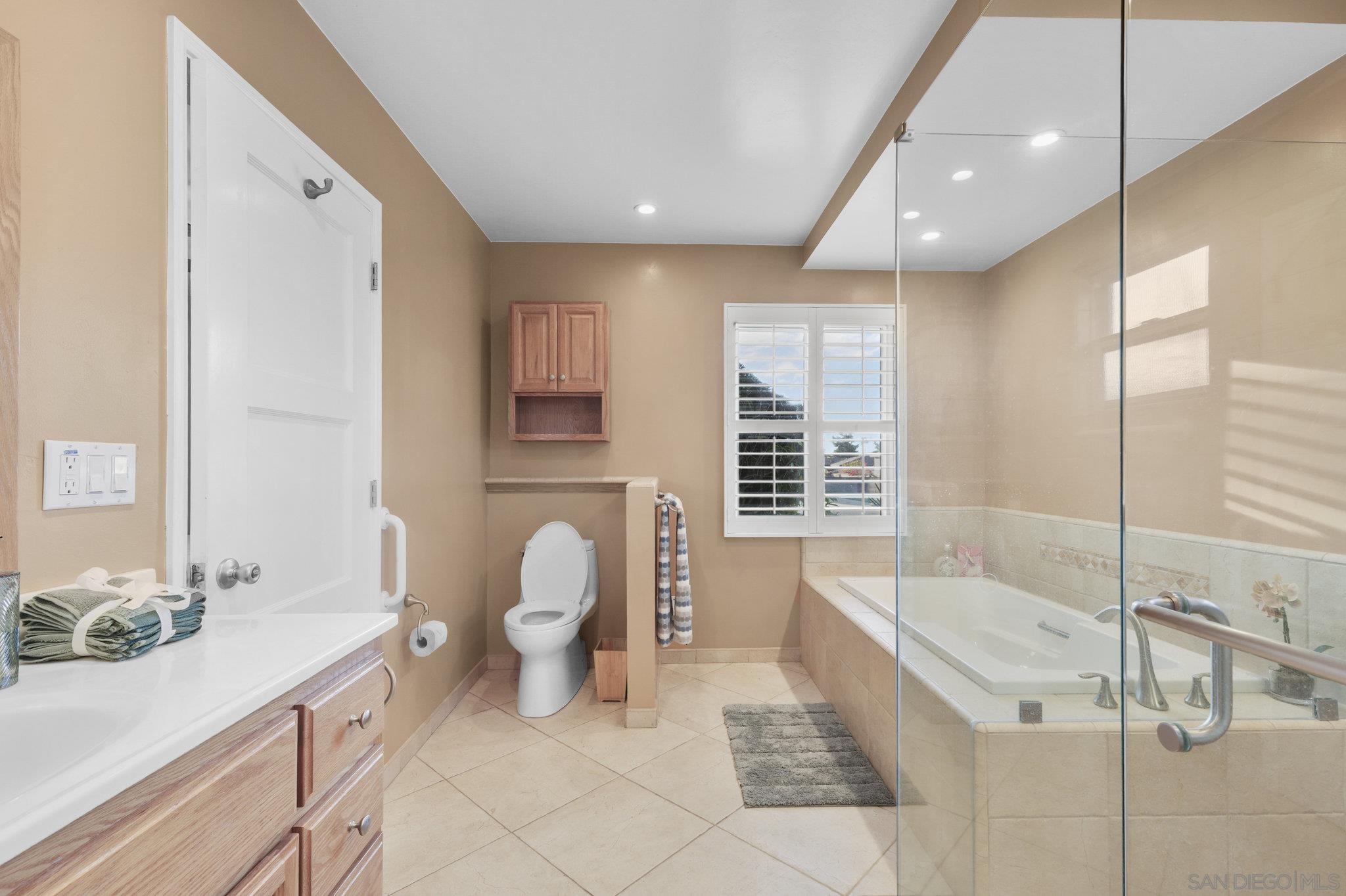 Detail Gallery Image 12 of 27 For 695  Fifth Ave, Chula Vista,  CA 91910 - 3 Beds | 2 Baths