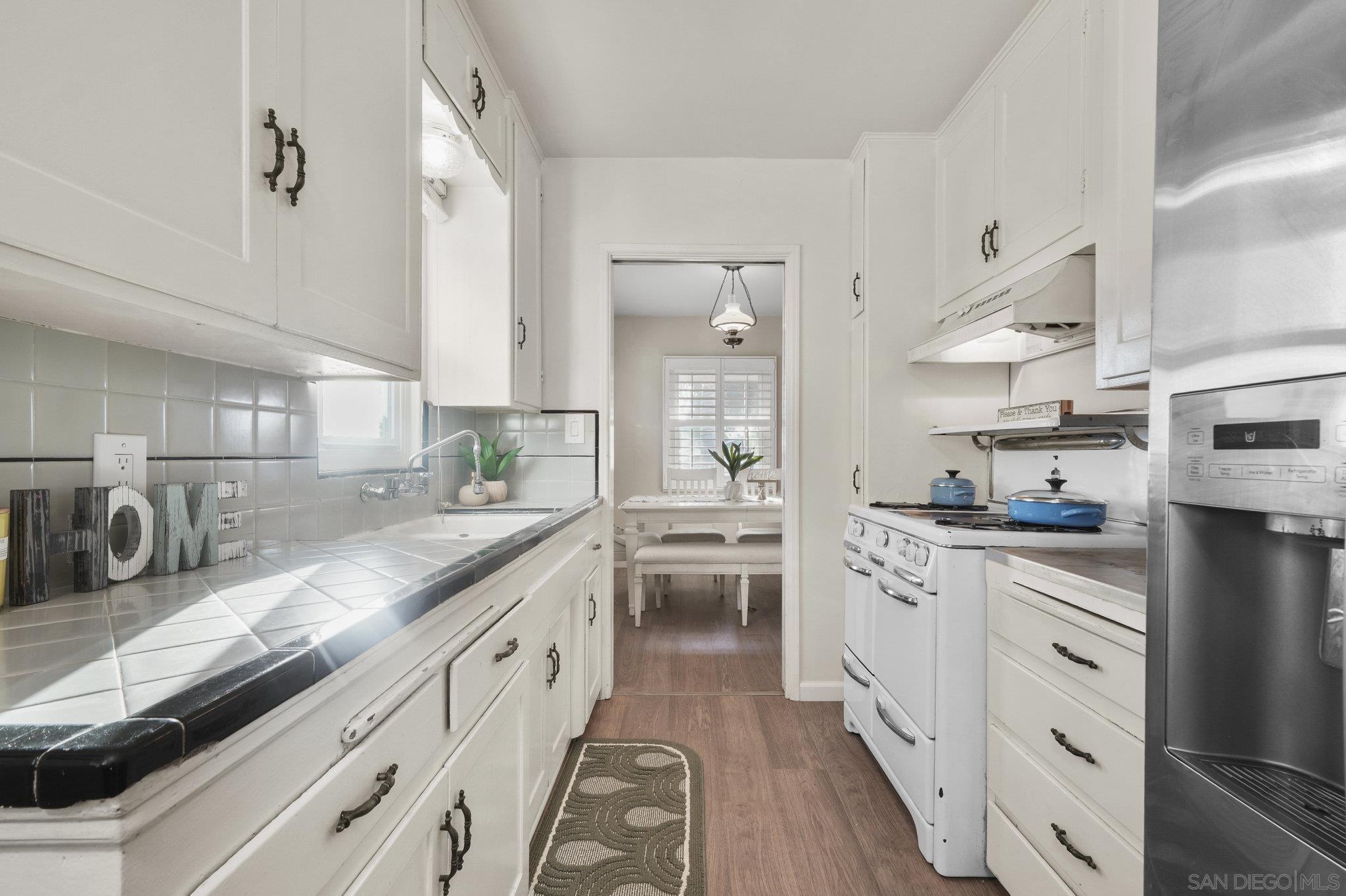 Detail Gallery Image 7 of 27 For 695  Fifth Ave, Chula Vista,  CA 91910 - 3 Beds | 2 Baths