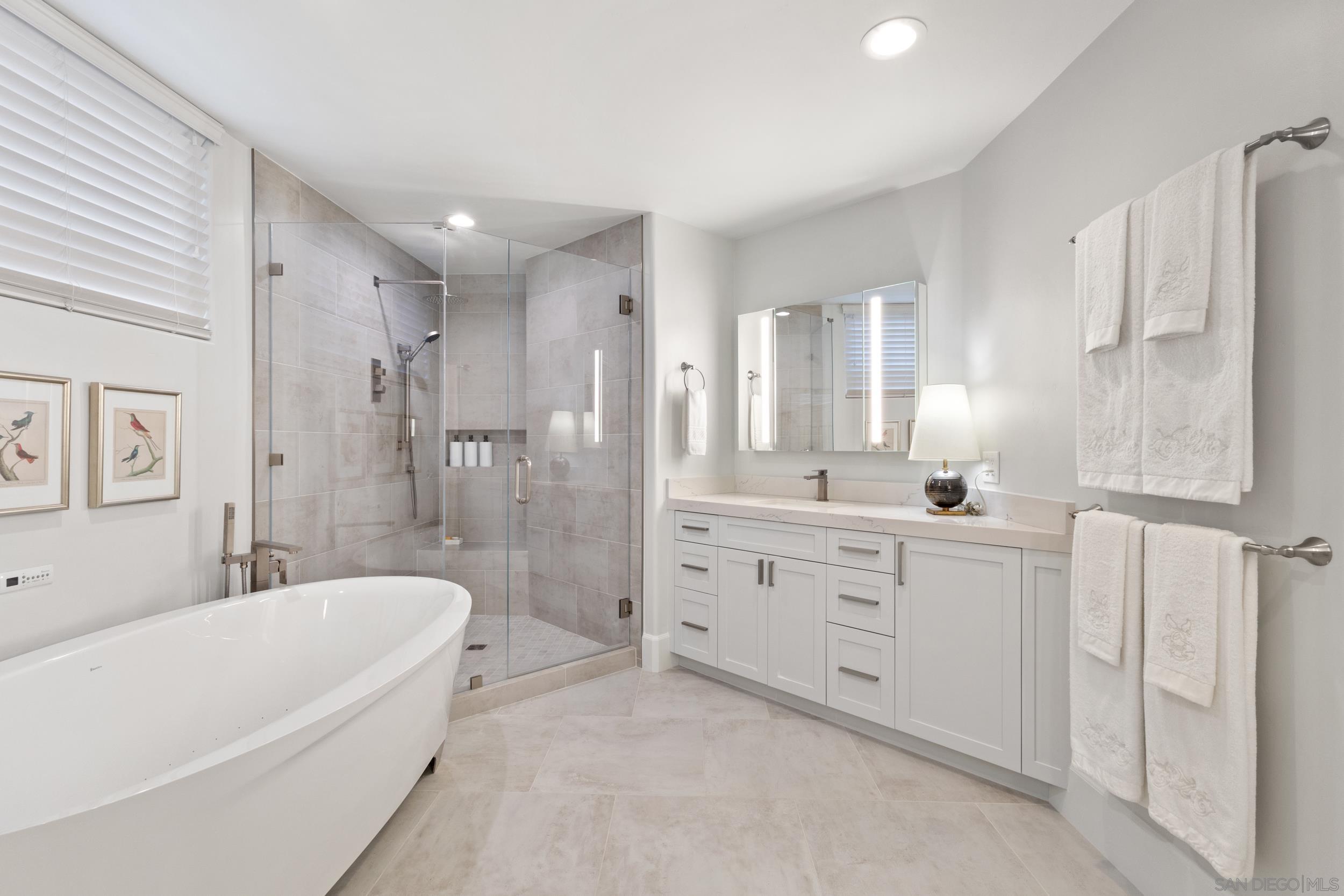 Detail Gallery Image 32 of 62 For 7752  Eads Ave, La Jolla,  CA 92037 - 3 Beds | 2/1 Baths