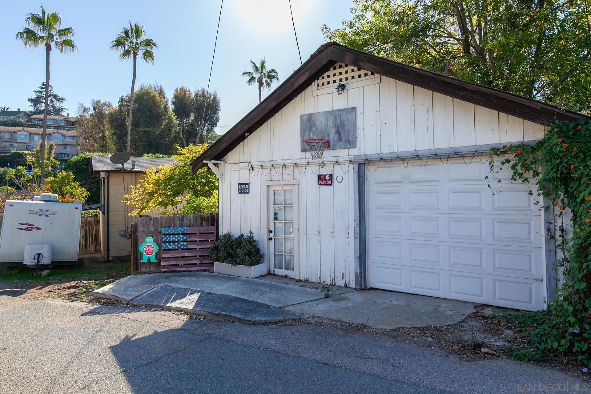 Detail Gallery Image 17 of 25 For 8260-62  Pasadena Ave, La Mesa,  CA 91941 - – Beds | – Baths