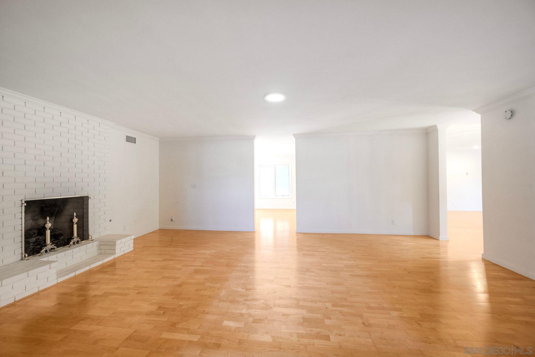 Detail Gallery Image 15 of 52 For 17784  via Graacia, San Diego,  CA 92128 - 3 Beds | 2 Baths