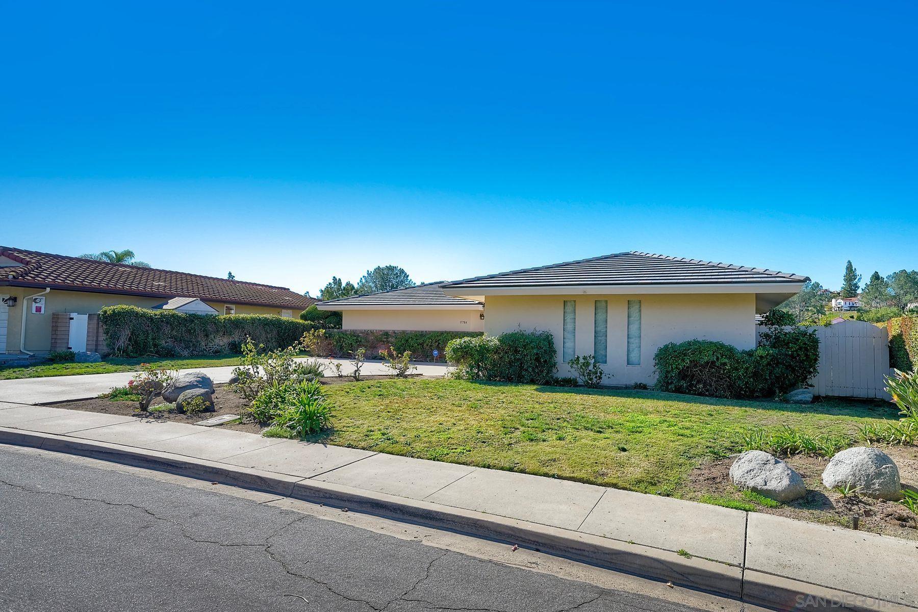 Detail Gallery Image 18 of 52 For 17784  via Graacia, San Diego,  CA 92128 - 3 Beds | 2 Baths