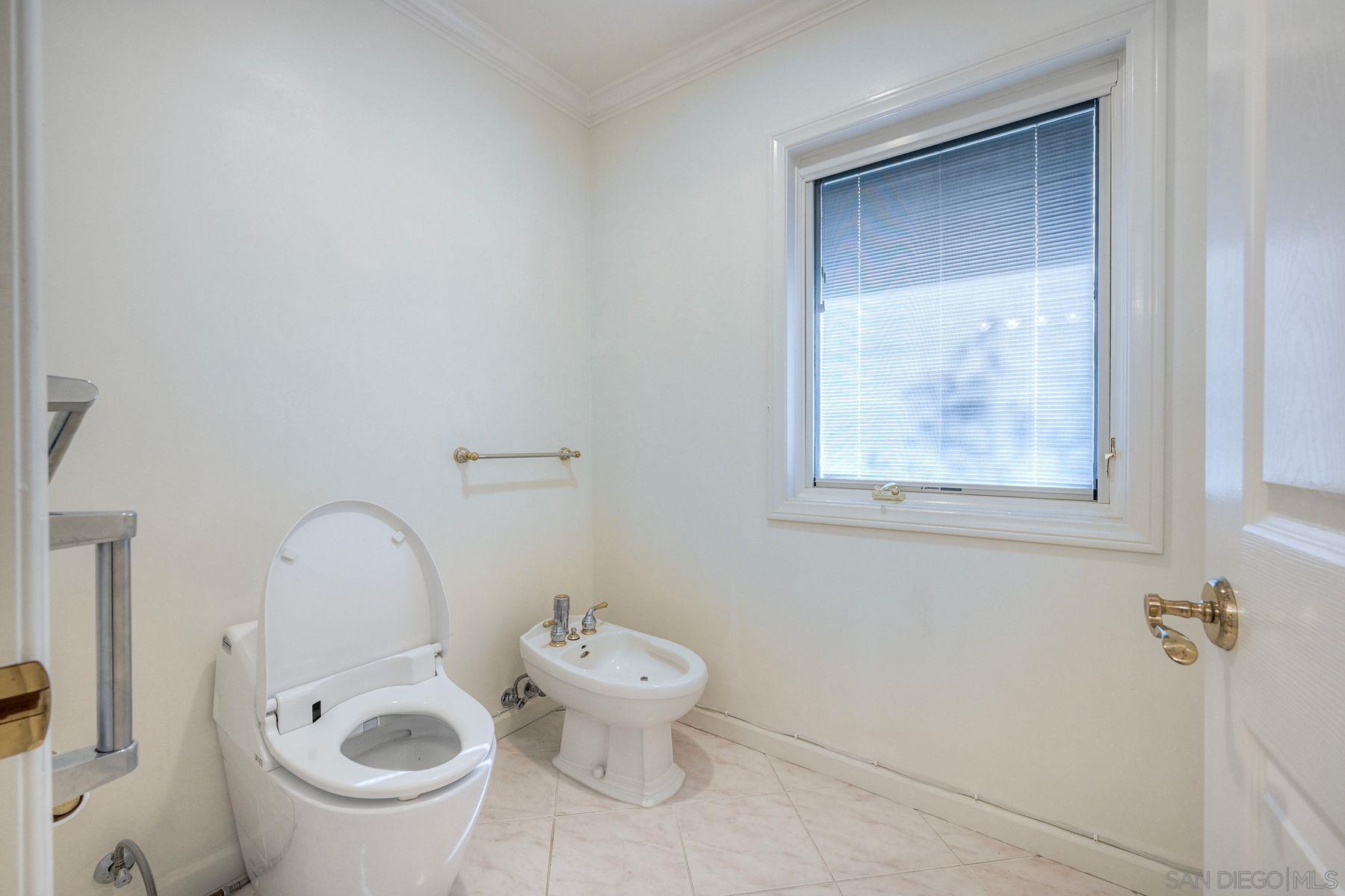 Detail Gallery Image 29 of 52 For 17784  via Graacia, San Diego,  CA 92128 - 3 Beds | 2 Baths