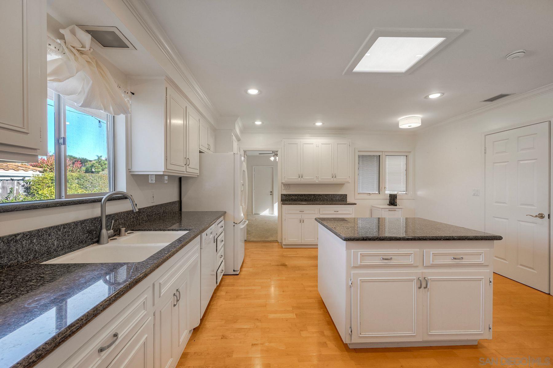 Detail Gallery Image 36 of 52 For 17784  via Graacia, San Diego,  CA 92128 - 3 Beds | 2 Baths