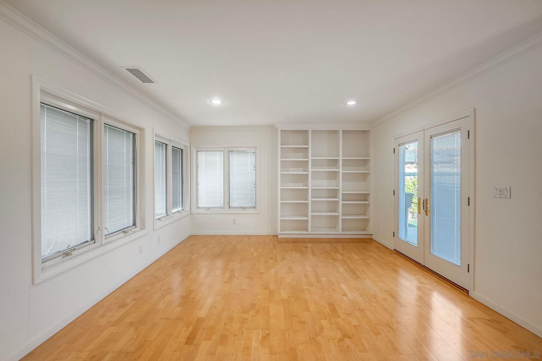 Detail Gallery Image 49 of 52 For 17784  via Graacia, San Diego,  CA 92128 - 3 Beds | 2 Baths