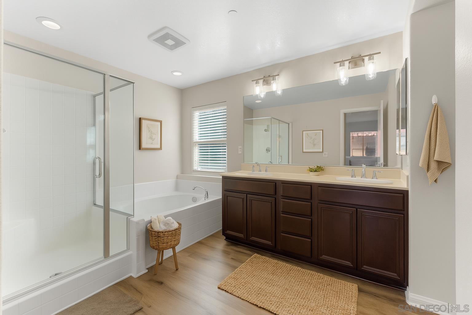 Detail Gallery Image 12 of 26 For 1457  Carpinteria, Chula Vista,  CA 91913 - 5 Beds | 3/1 Baths