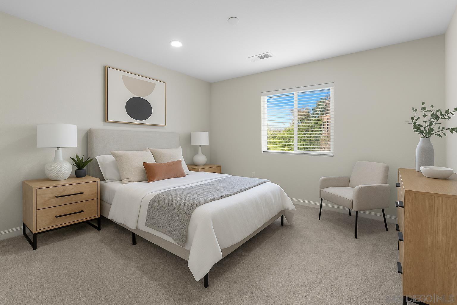 Detail Gallery Image 13 of 26 For 1457  Carpinteria, Chula Vista,  CA 91913 - 5 Beds | 3/1 Baths