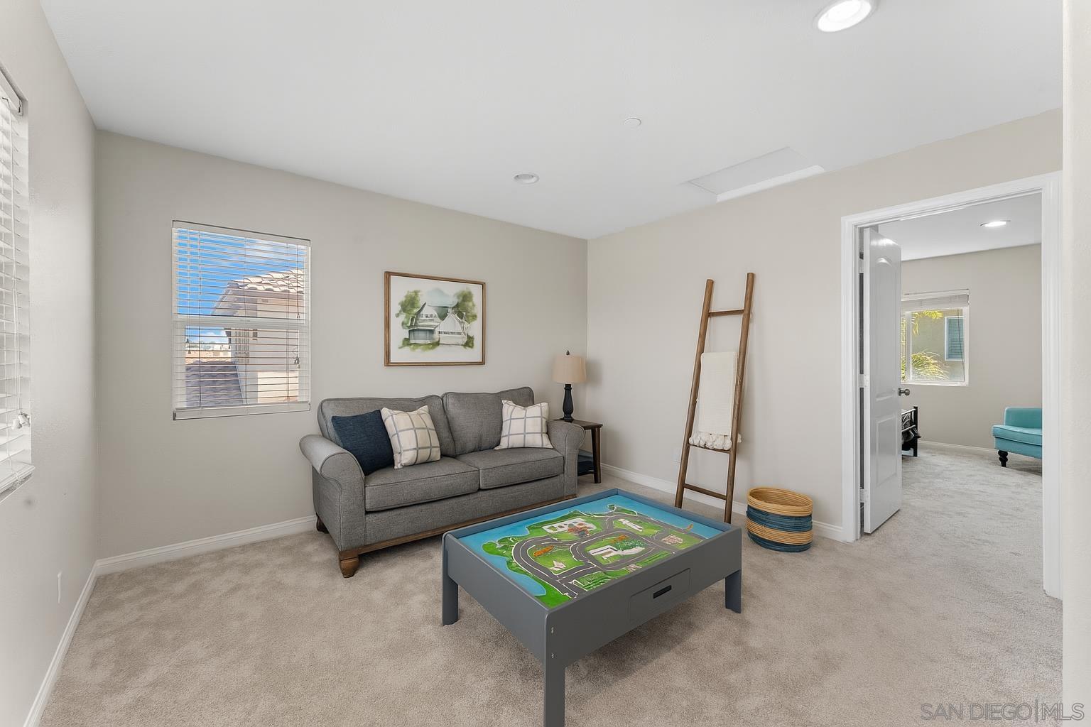 Detail Gallery Image 18 of 26 For 1457  Carpinteria, Chula Vista,  CA 91913 - 5 Beds | 3/1 Baths