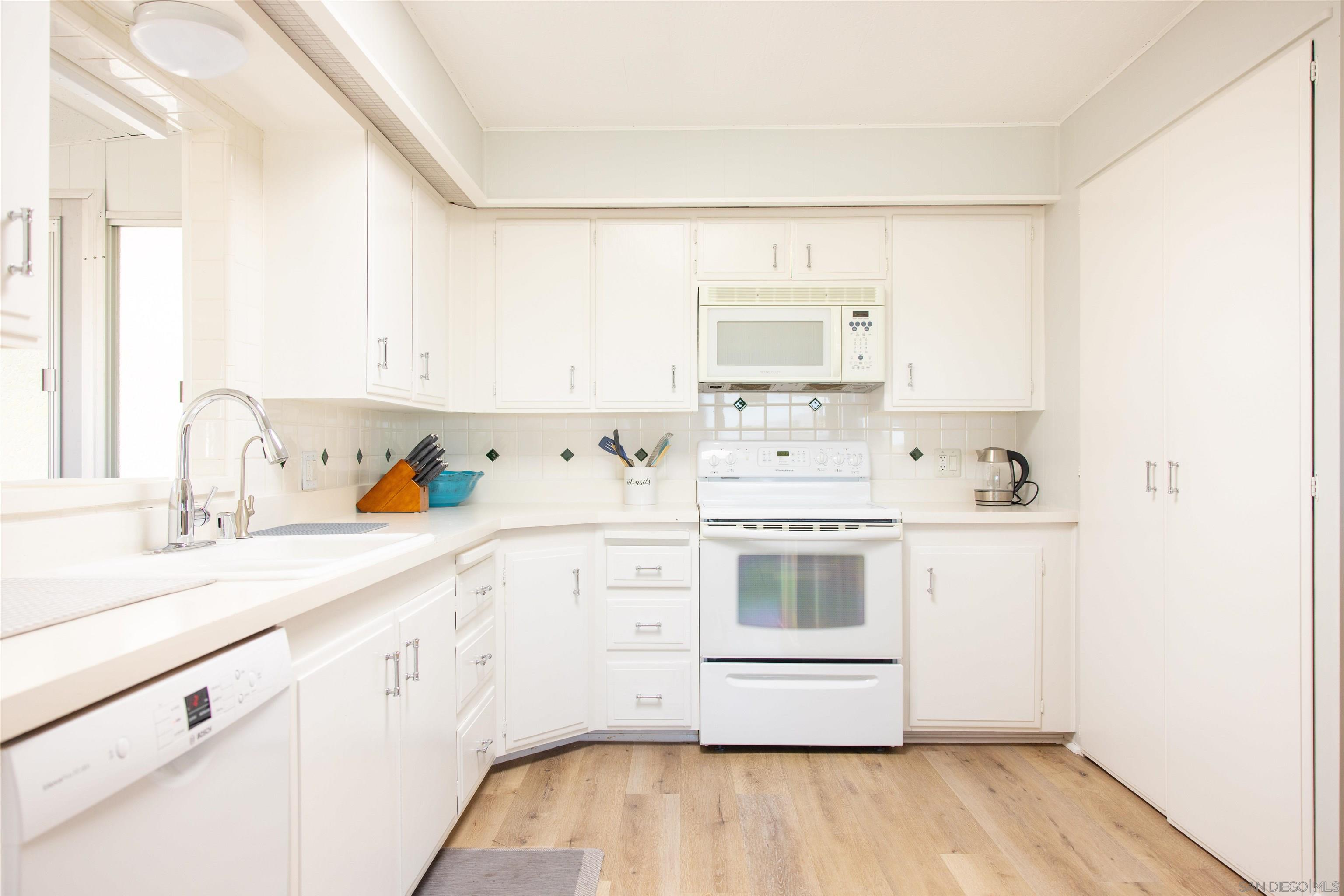 Detail Gallery Image 9 of 44 For 444 N El Camino Real  Spc 110,  Encinitas,  CA 92024 - 2 Beds | 2 Baths