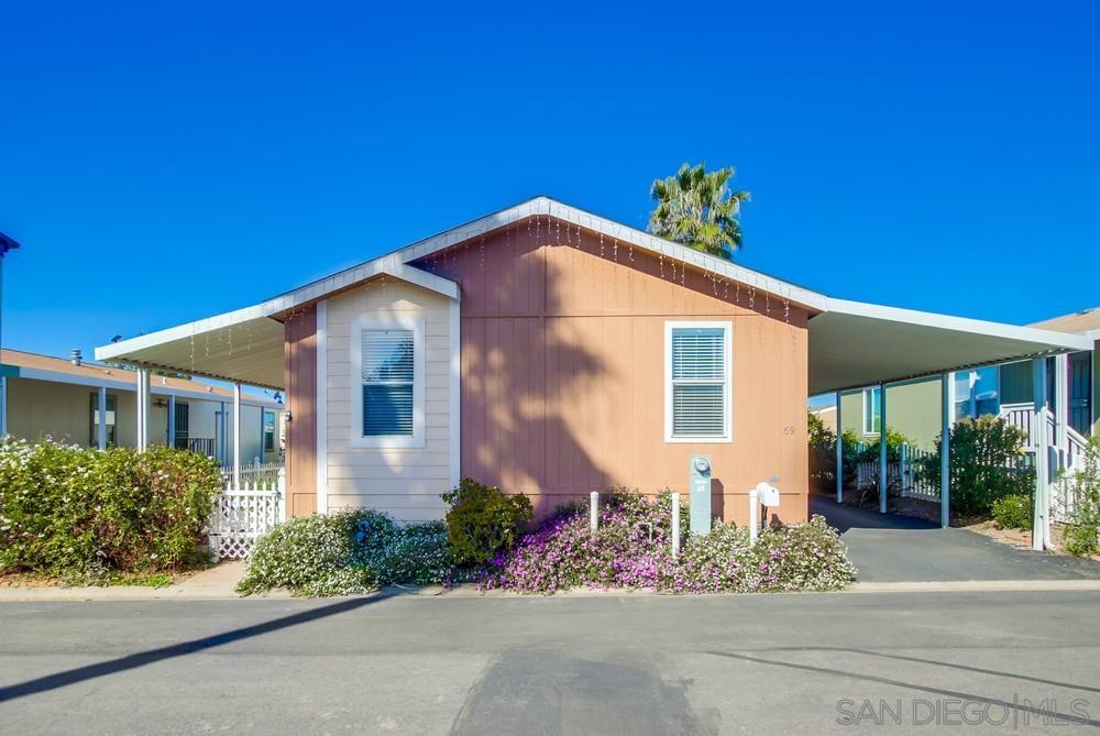 Detail Gallery Image 3 of 41 For 450 E Bradley Ave  Spc 69,  El Cajon,  CA 92021 - 3 Beds | 2 Baths