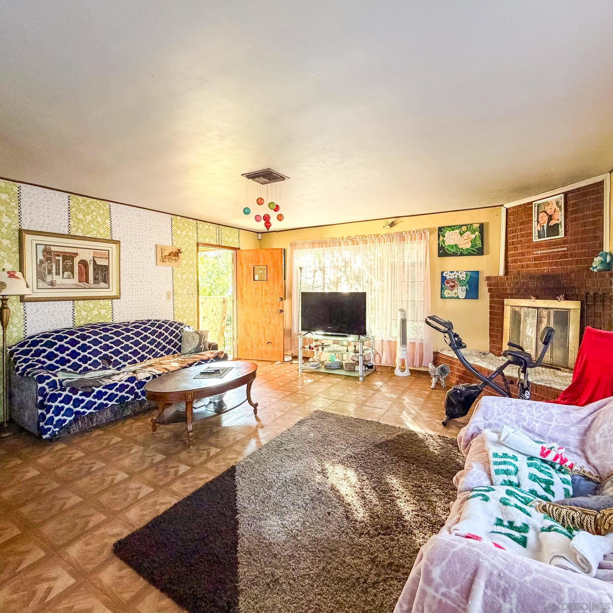 Detail Gallery Image 8 of 43 For 4370  Lynndale Ln, Chula Vista,  CA 91910 - 3 Beds | 2 Baths