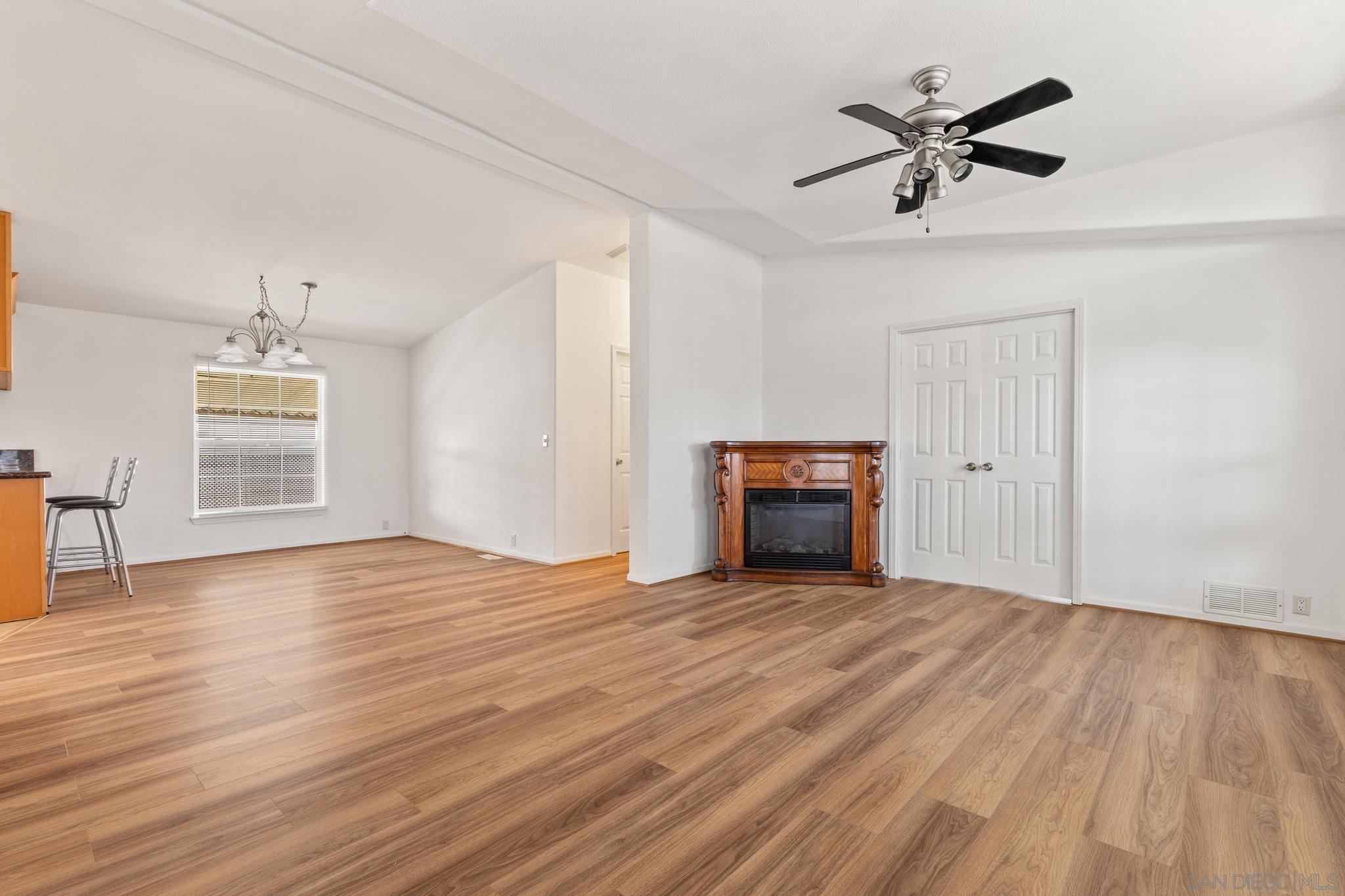 Detail Gallery Image 14 of 37 For 502  Anita  50, Chula Vista,  CA 91911 - 3 Beds | 2 Baths