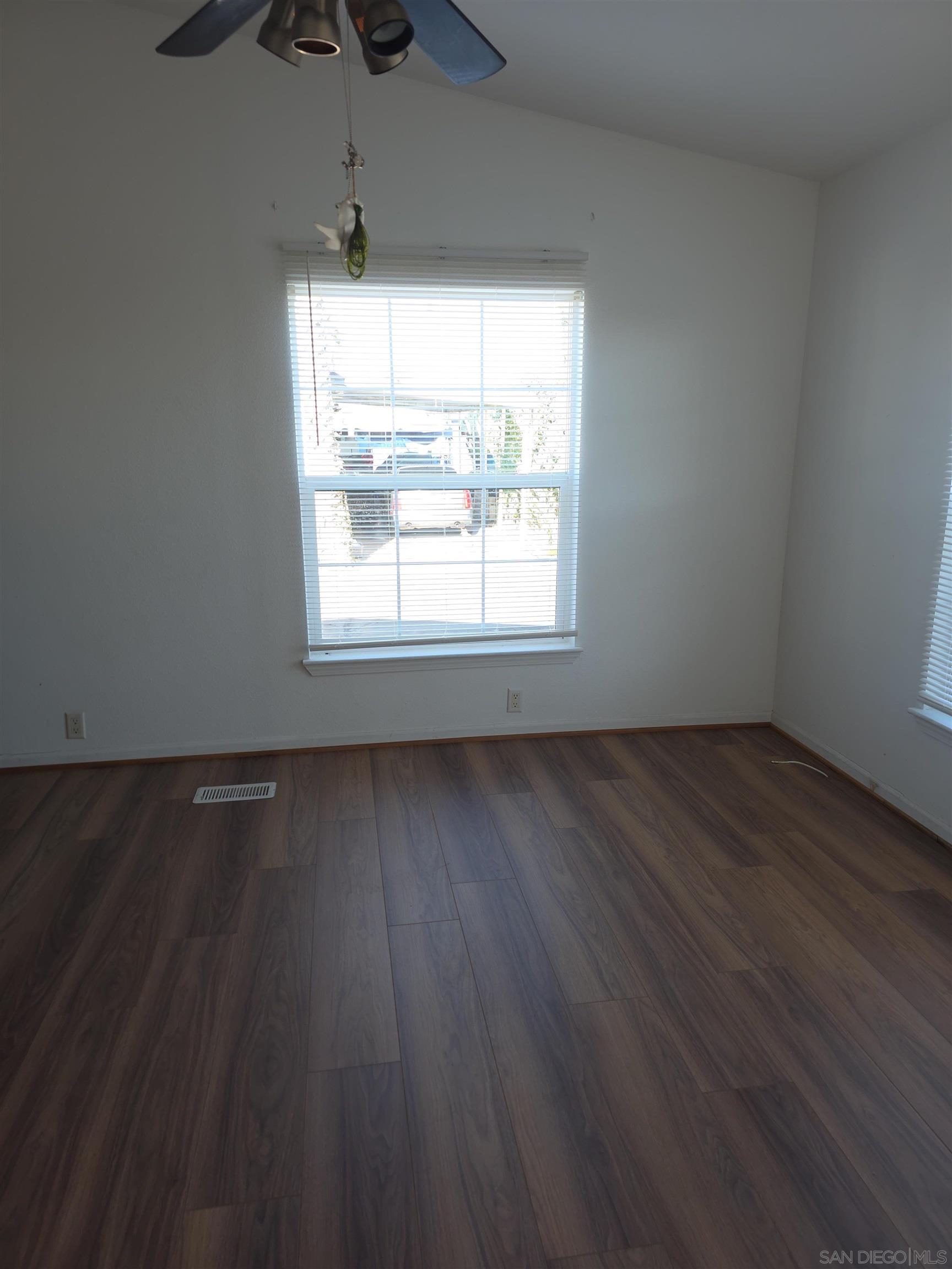 Detail Gallery Image 5 of 11 For 502  Anita  50, Chula Vista,  CA 91911 - 3 Beds | 2 Baths