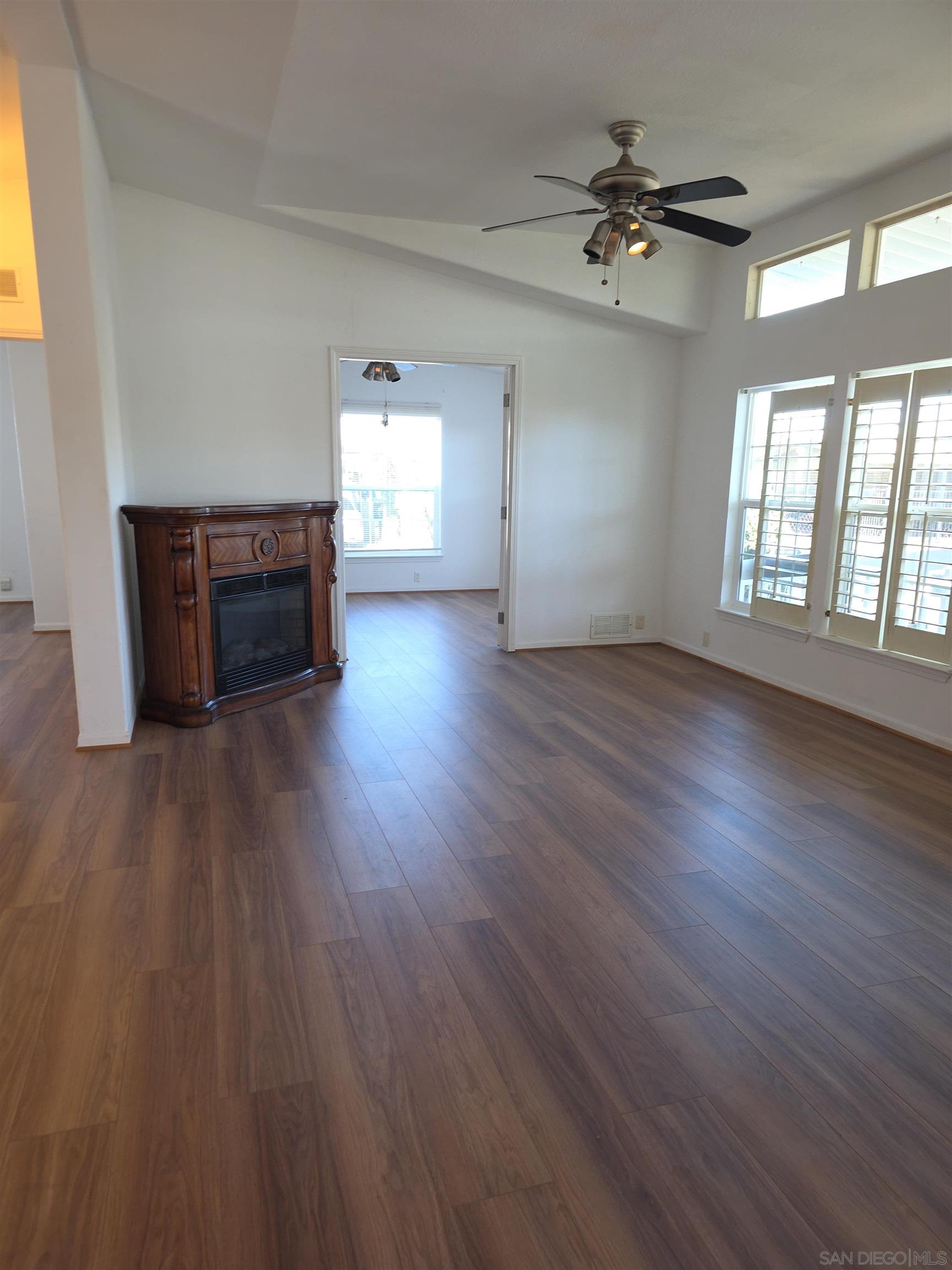 Detail Gallery Image 10 of 11 For 502  Anita  50, Chula Vista,  CA 91911 - 3 Beds | 2 Baths