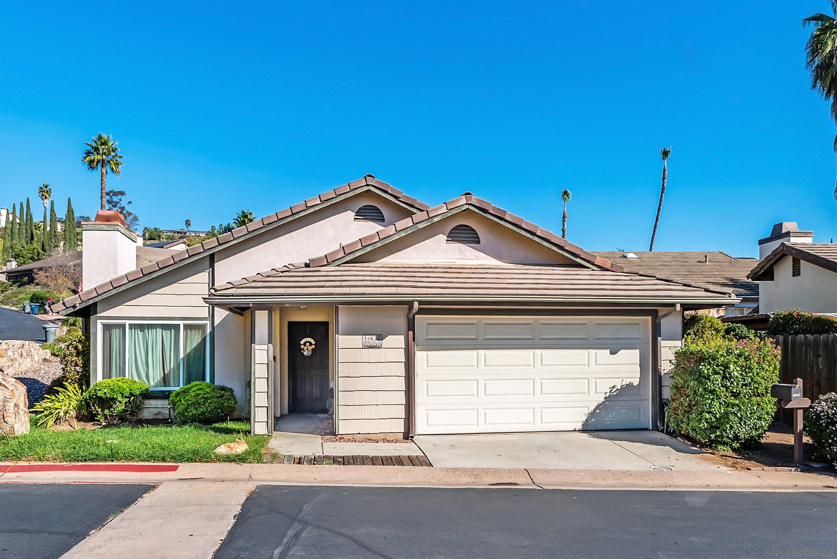 Detail Gallery Image 2 of 32 For 1904  Woodland Glen, Escondido,  CA 92027 - 3 Beds | 2 Baths