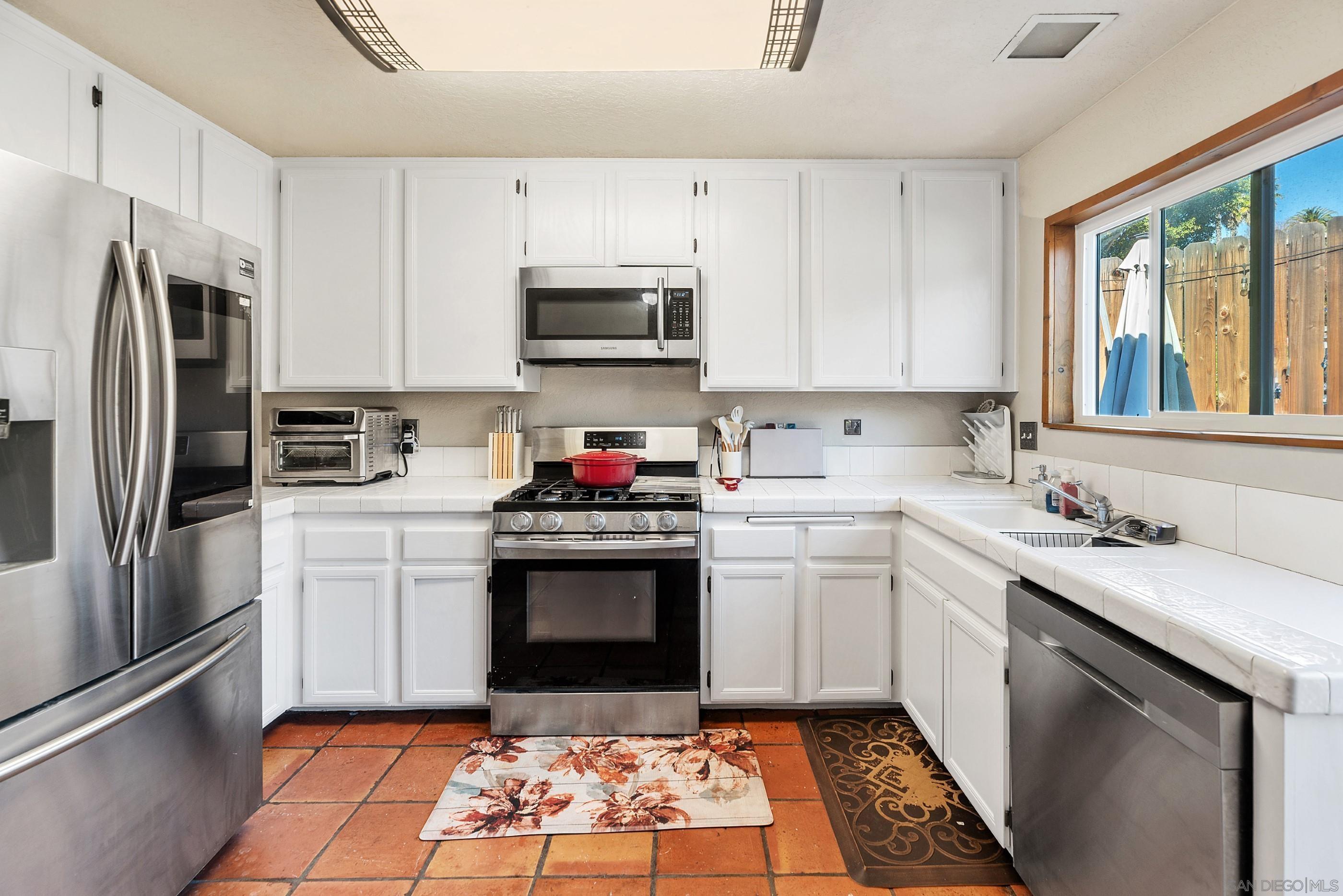 Detail Gallery Image 11 of 32 For 1904  Woodland Glen, Escondido,  CA 92027 - 3 Beds | 2 Baths