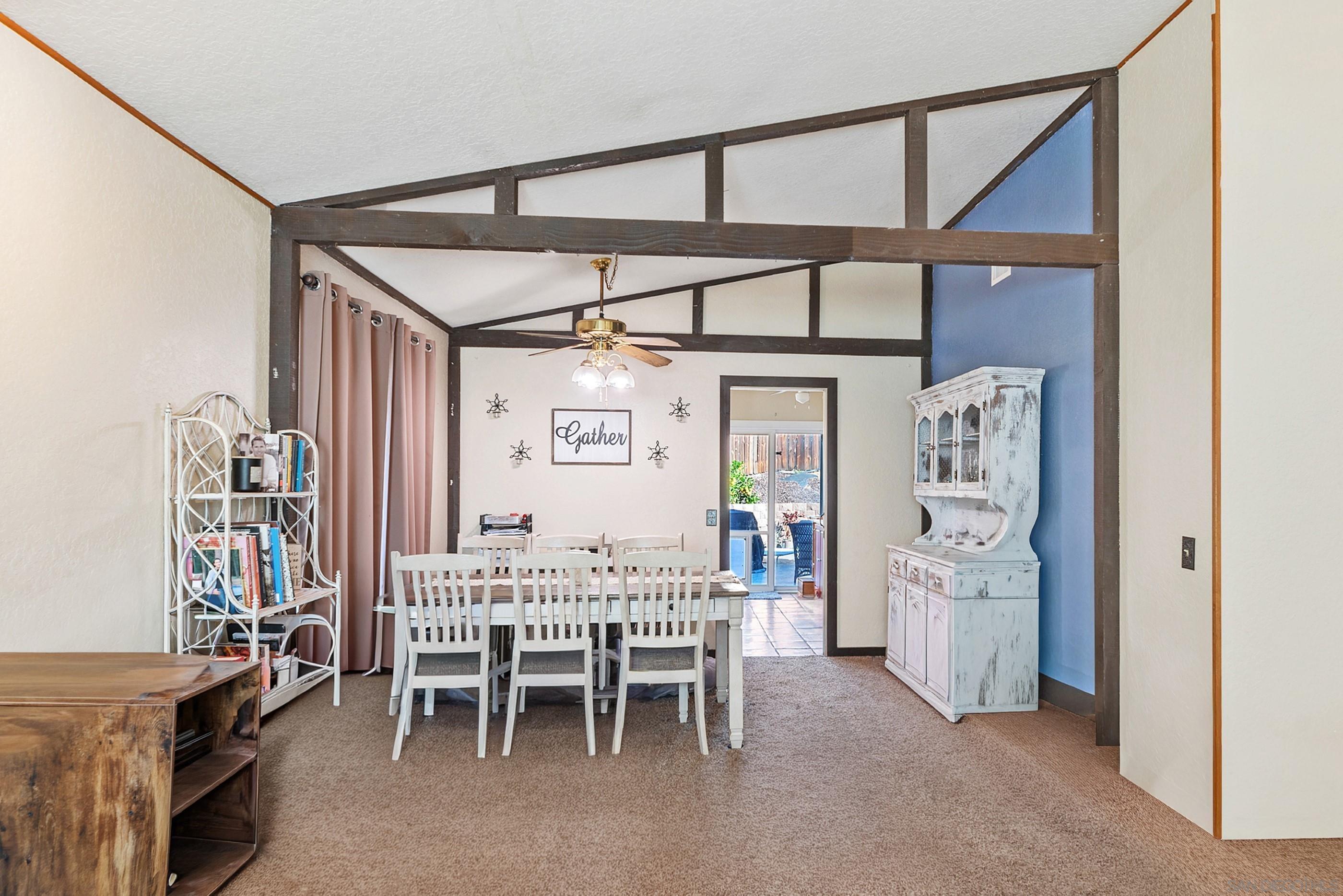 Detail Gallery Image 7 of 32 For 1904  Woodland Glen, Escondido,  CA 92027 - 3 Beds | 2 Baths