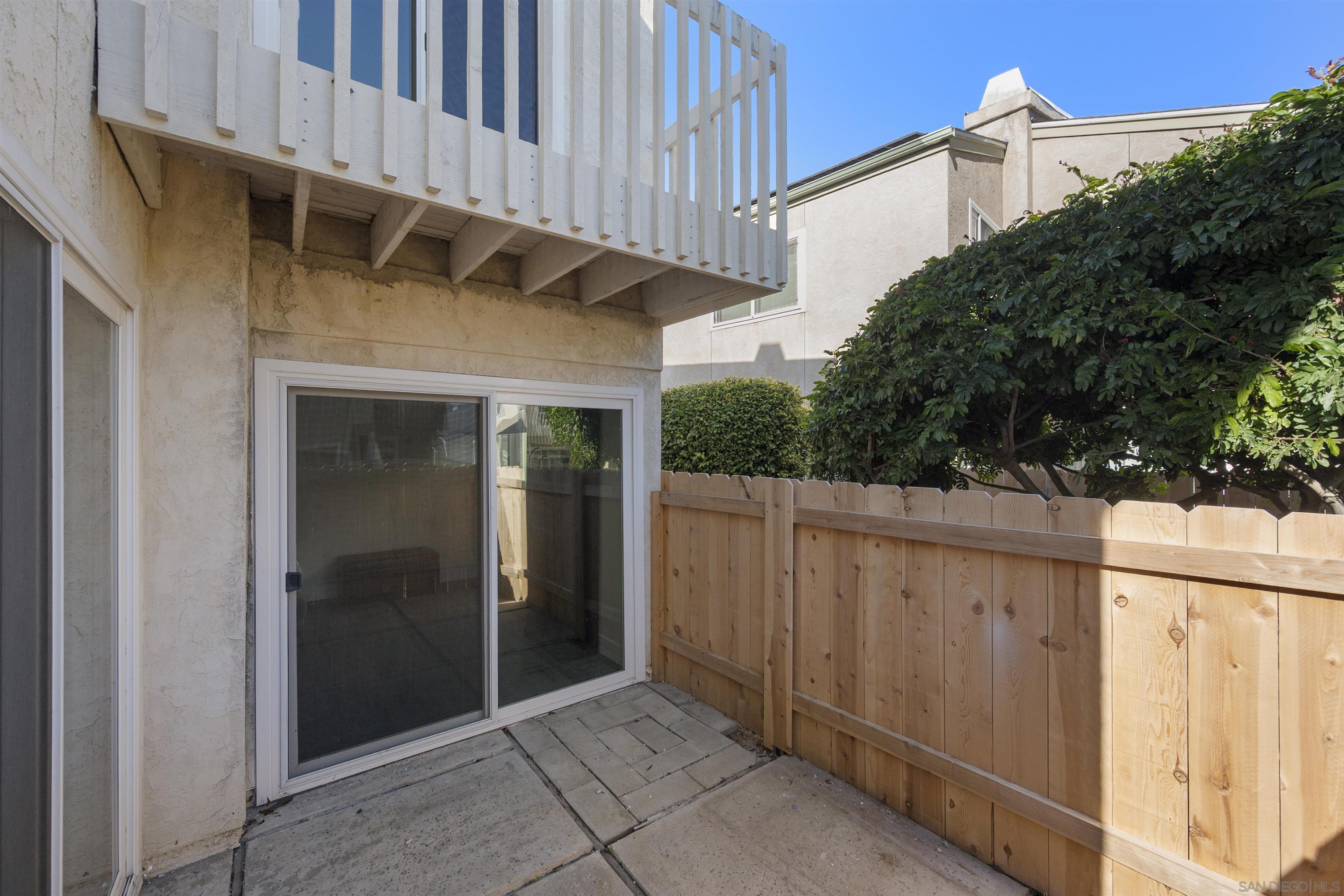 Detail Gallery Image 11 of 51 For 2313  Caminito Mira, San Diego,  CA 92107 - 3 Beds | 2/1 Baths