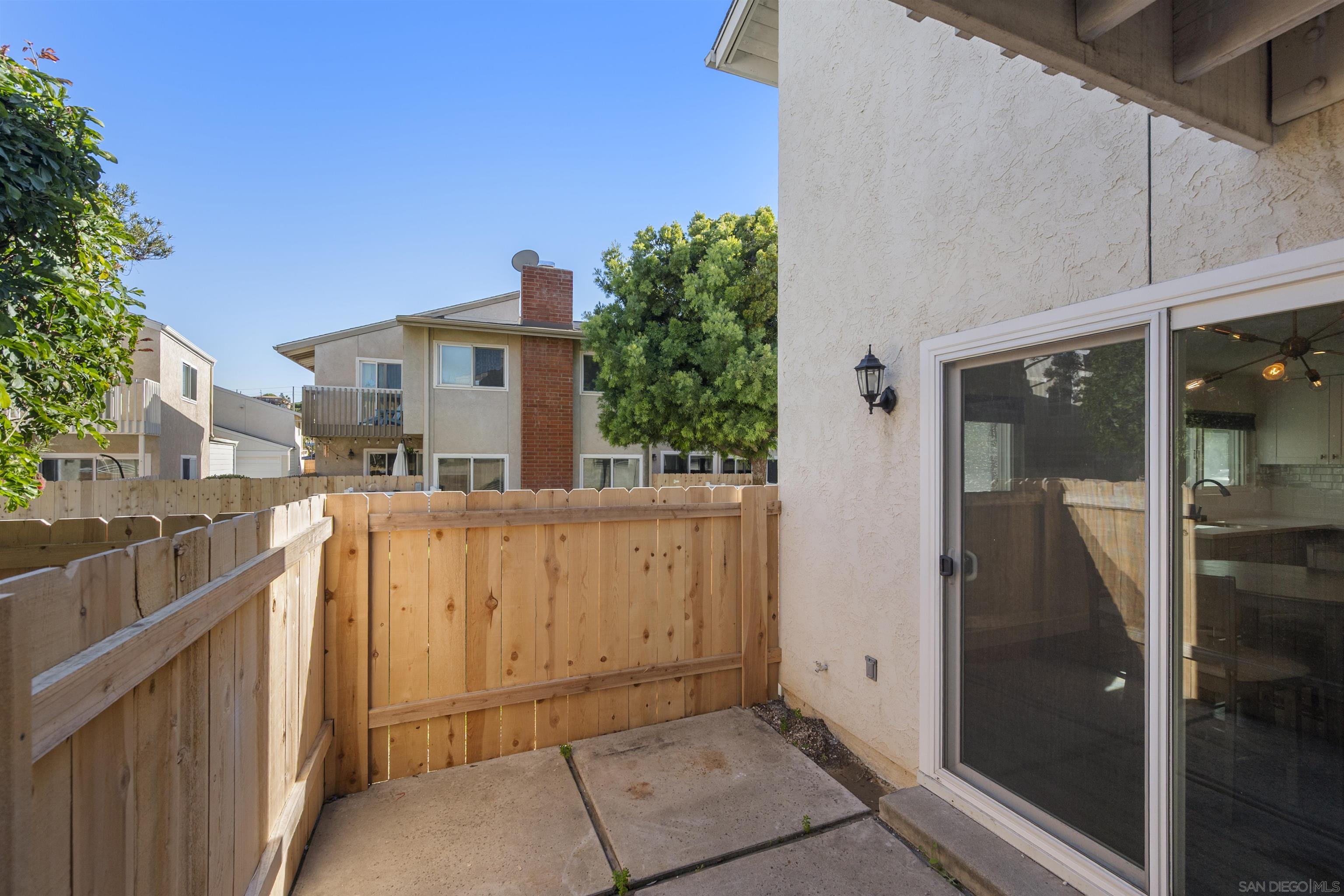 Detail Gallery Image 13 of 51 For 2313  Caminito Mira, San Diego,  CA 92107 - 3 Beds | 2/1 Baths