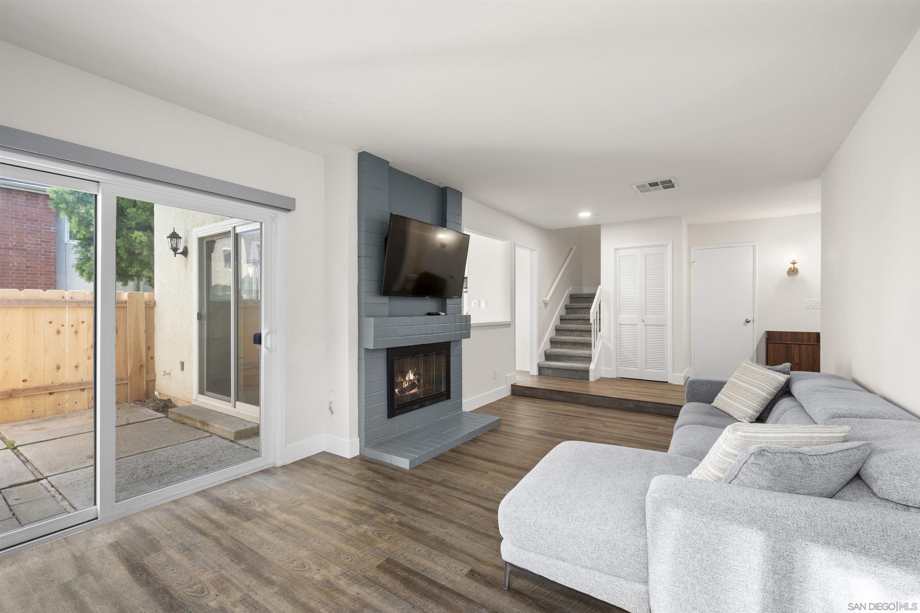 Detail Gallery Image 15 of 51 For 2313  Caminito Mira, San Diego,  CA 92107 - 3 Beds | 2/1 Baths