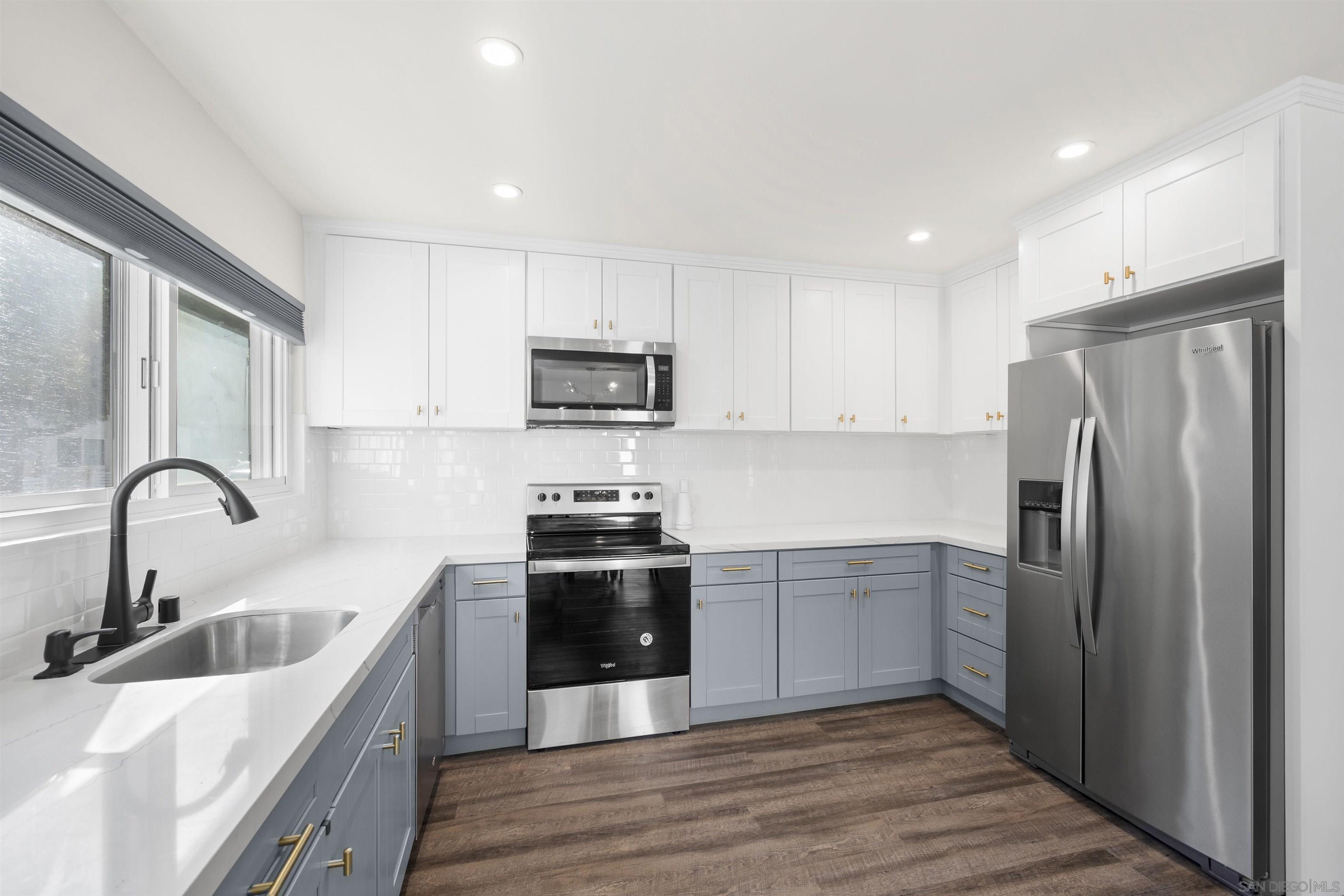 Detail Gallery Image 23 of 51 For 2313  Caminito Mira, San Diego,  CA 92107 - 3 Beds | 2/1 Baths