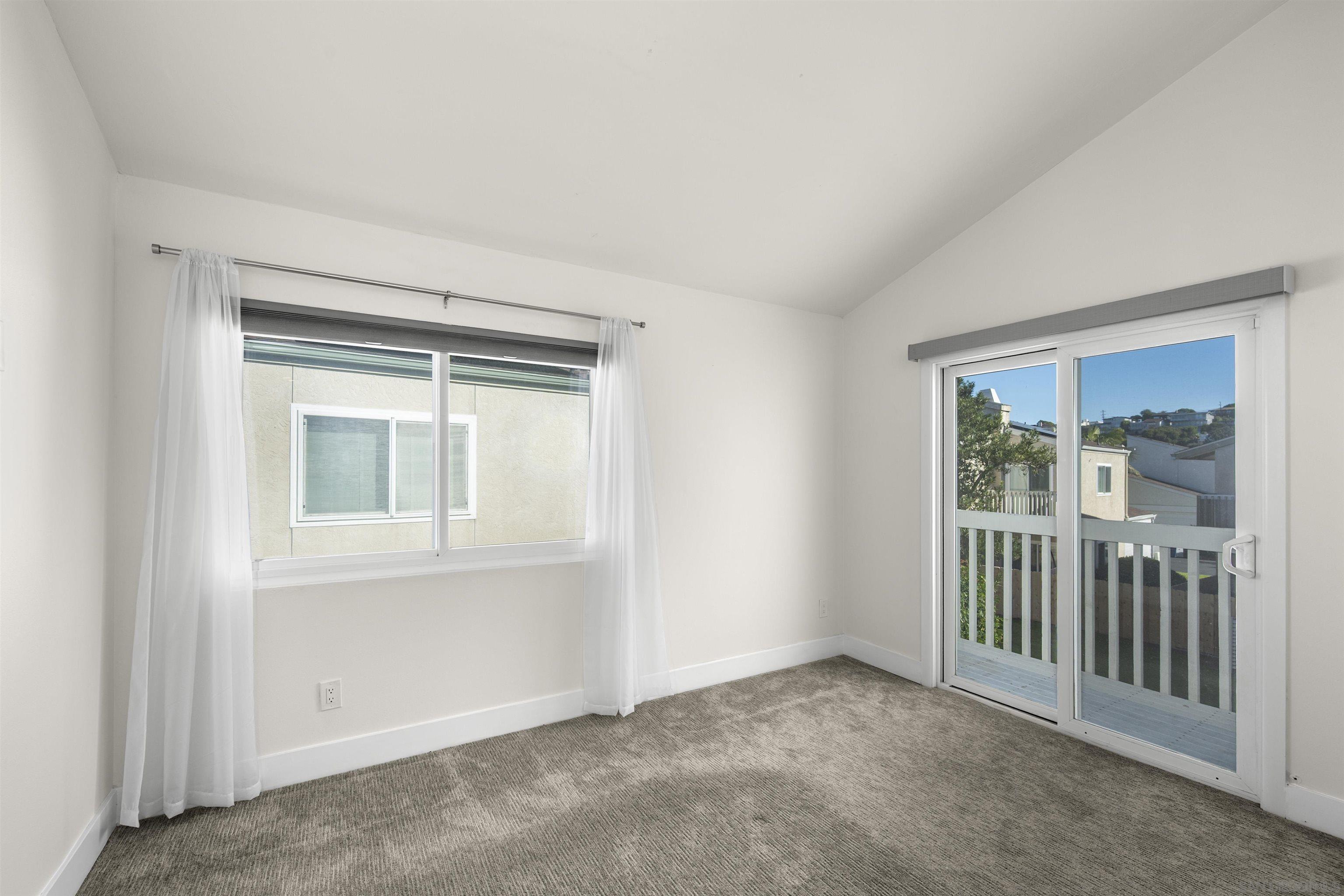 Detail Gallery Image 28 of 51 For 2313  Caminito Mira, San Diego,  CA 92107 - 3 Beds | 2/1 Baths
