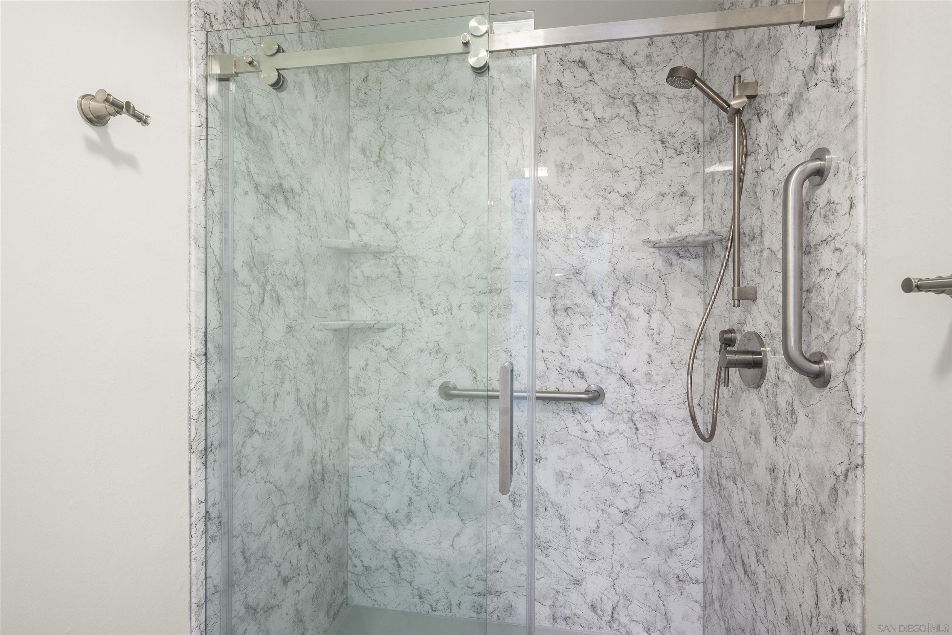 Detail Gallery Image 37 of 51 For 2313  Caminito Mira, San Diego,  CA 92107 - 3 Beds | 2/1 Baths