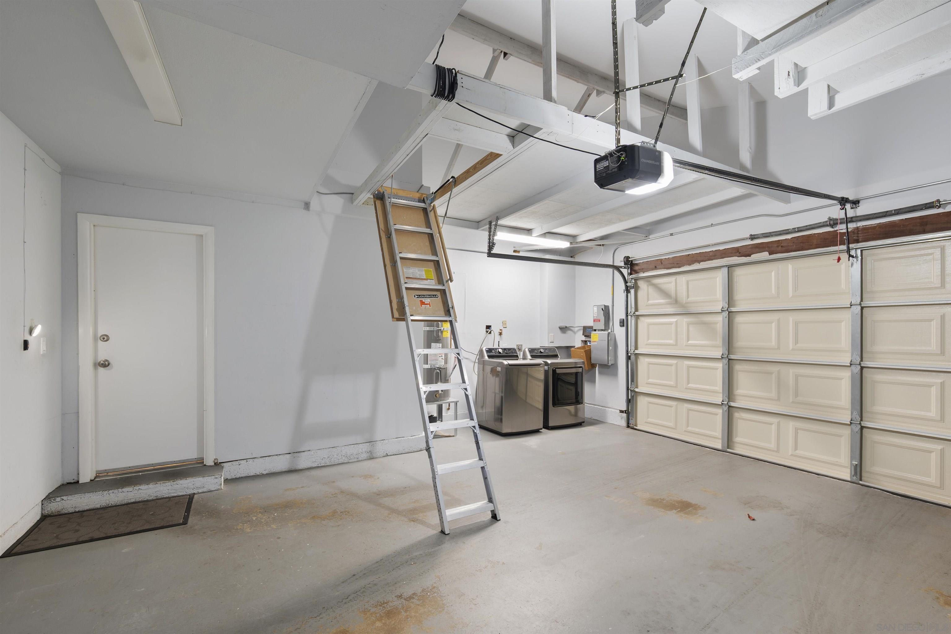 Detail Gallery Image 45 of 51 For 2313  Caminito Mira, San Diego,  CA 92107 - 3 Beds | 2/1 Baths