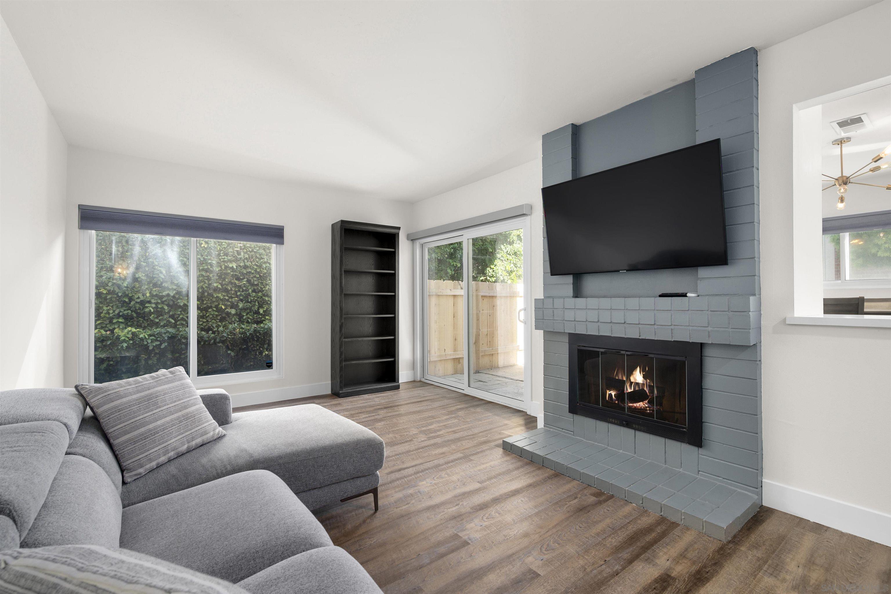 Detail Gallery Image 10 of 51 For 2313  Caminito Mira, San Diego,  CA 92107 - 3 Beds | 2/1 Baths