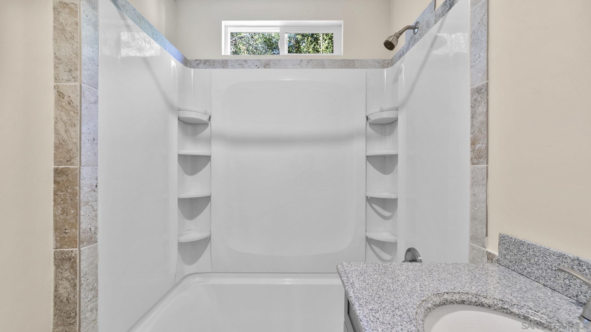 Detail Gallery Image 17 of 40 For 204 N Citrus Ave, Vista,  CA 92084 - 2 Beds | 1 Baths