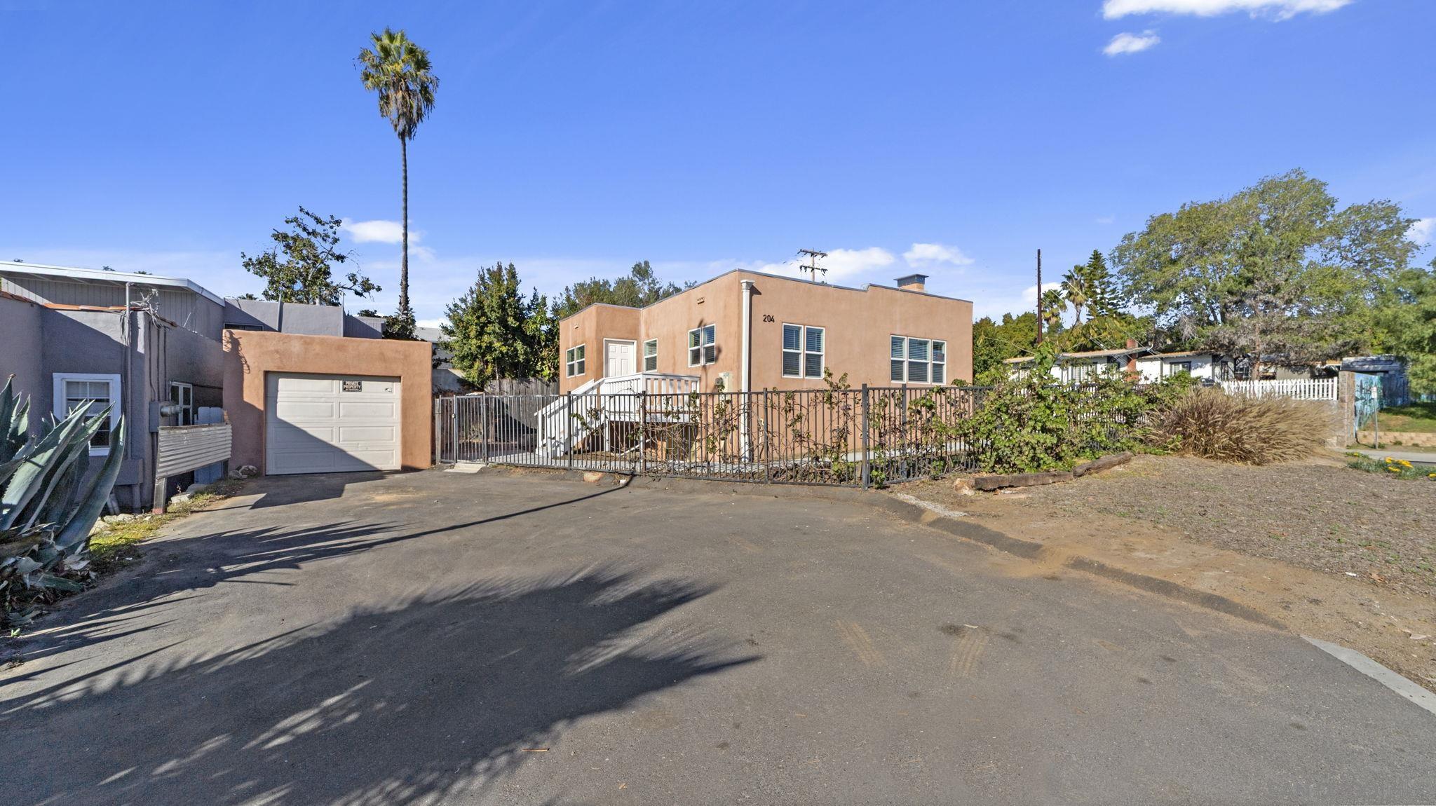 Detail Gallery Image 28 of 40 For 204 N Citrus Ave, Vista,  CA 92084 - 2 Beds | 1 Baths