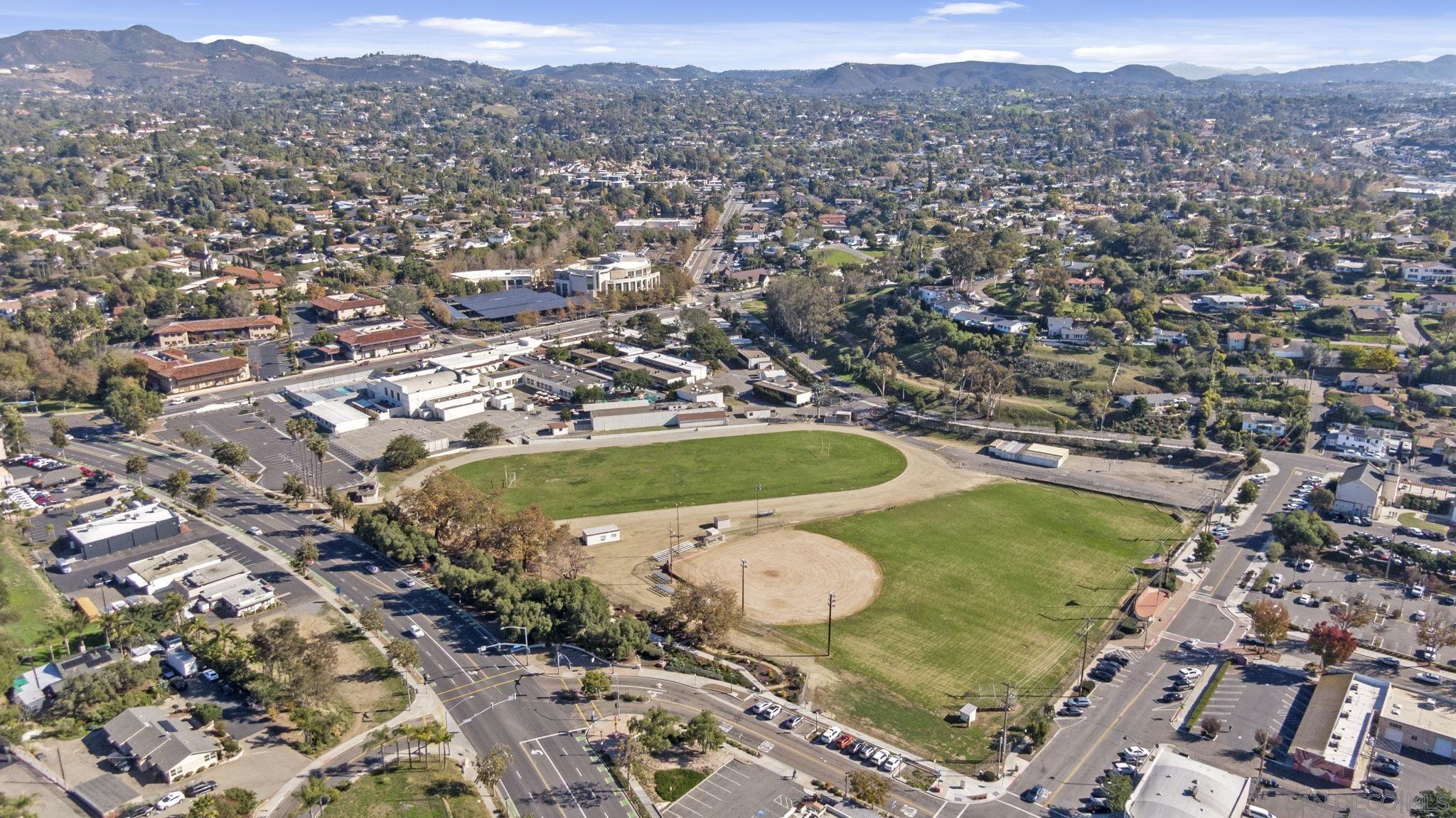 Detail Gallery Image 33 of 40 For 204 N Citrus Ave, Vista,  CA 92084 - 2 Beds | 1 Baths
