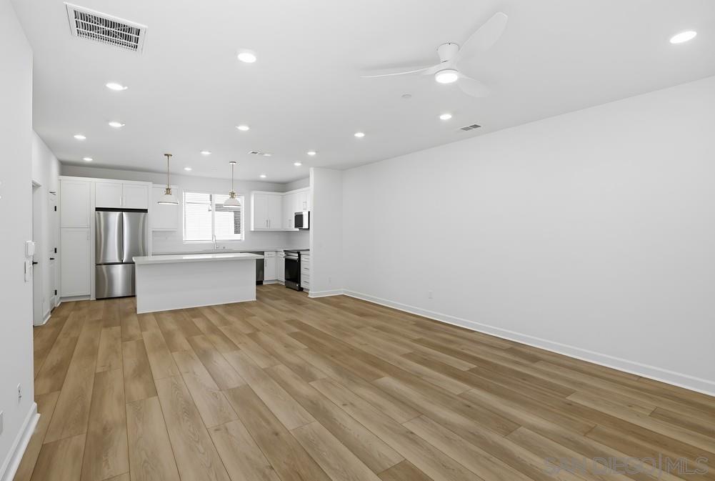 Detail Gallery Image 12 of 58 For 14356  Savannah Court, San Diego,  CA 92128 - 4 Beds | 3/1 Baths