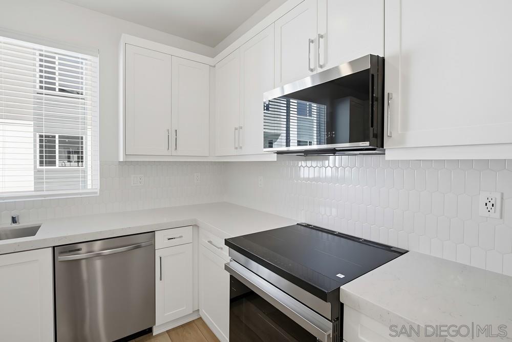 Detail Gallery Image 17 of 58 For 14356  Savannah Court, San Diego,  CA 92128 - 4 Beds | 3/1 Baths