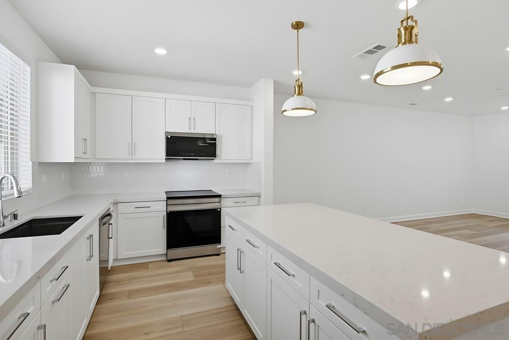 Detail Gallery Image 18 of 58 For 14356  Savannah Court, San Diego,  CA 92128 - 4 Beds | 3/1 Baths