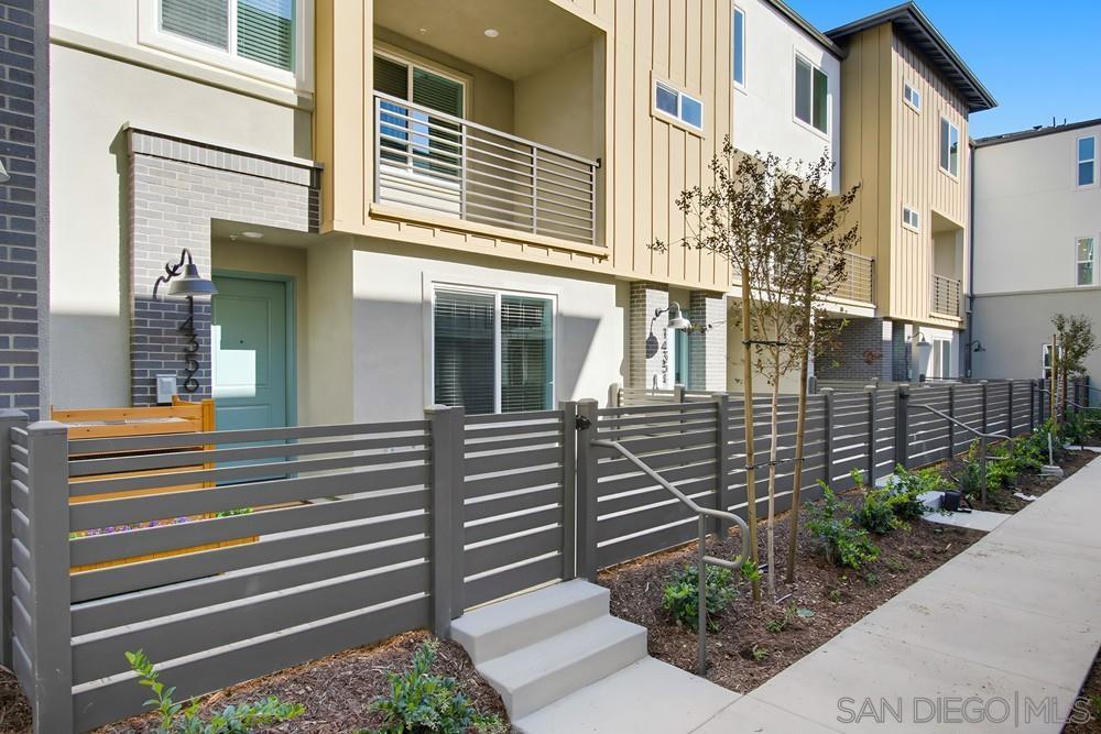 Detail Gallery Image 4 of 58 For 14356  Savannah Court, San Diego,  CA 92128 - 4 Beds | 3/1 Baths