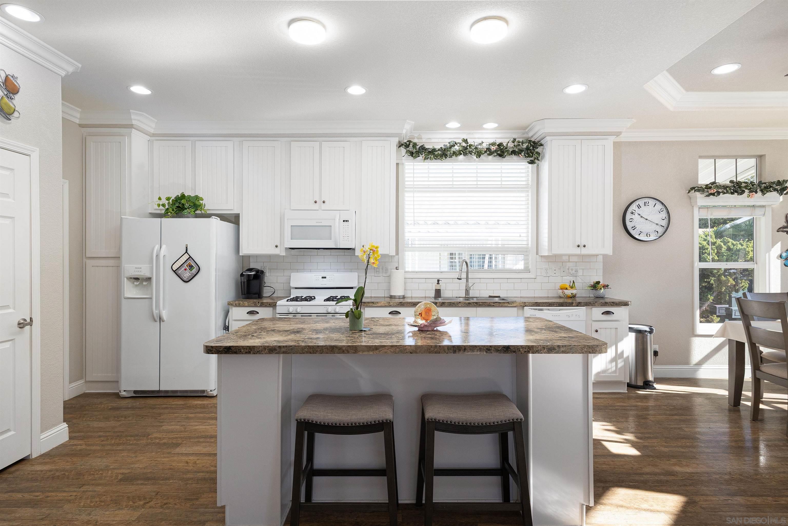 Detail Gallery Image 5 of 20 For 13308  Alpine Drive, Poway,  CA 92064 - 3 Beds | 2 Baths