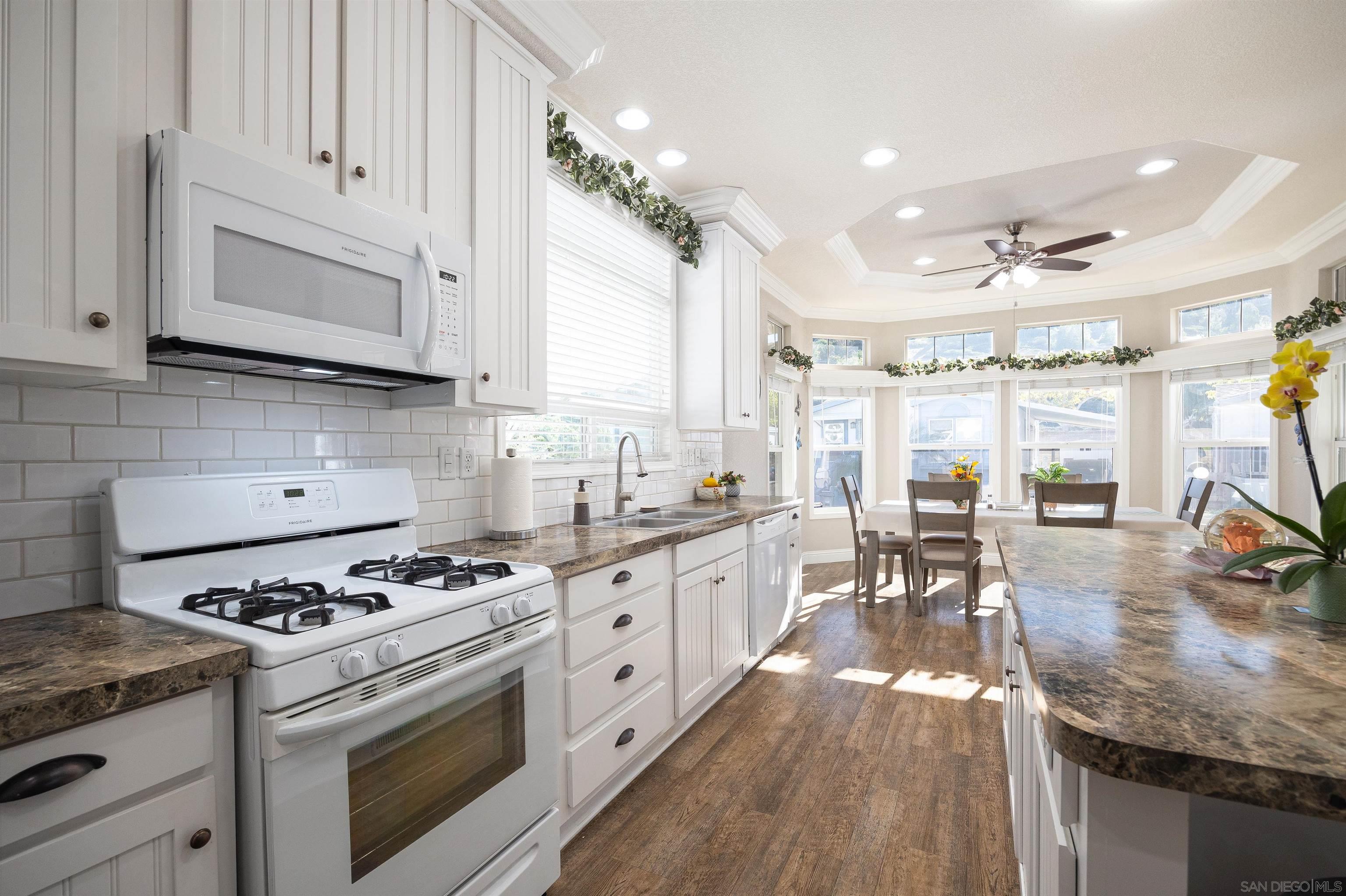 Detail Gallery Image 6 of 20 For 13308  Alpine Drive, Poway,  CA 92064 - 3 Beds | 2 Baths