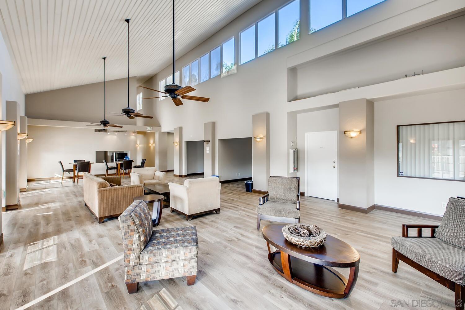 Detail Gallery Image 5 of 7 For 3110  via Alicante  C, La Jolla,  CA 92037 - 1 Beds | 1 Baths