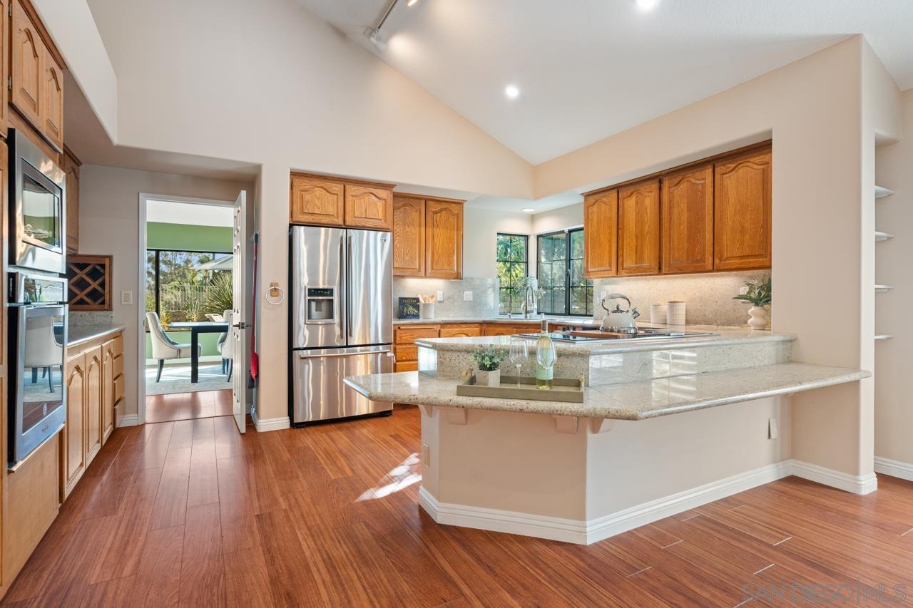 Detail Gallery Image 12 of 55 For 12565  Fairbrook Rd, San Diego,  CA 92131 - 3 Beds | 2 Baths