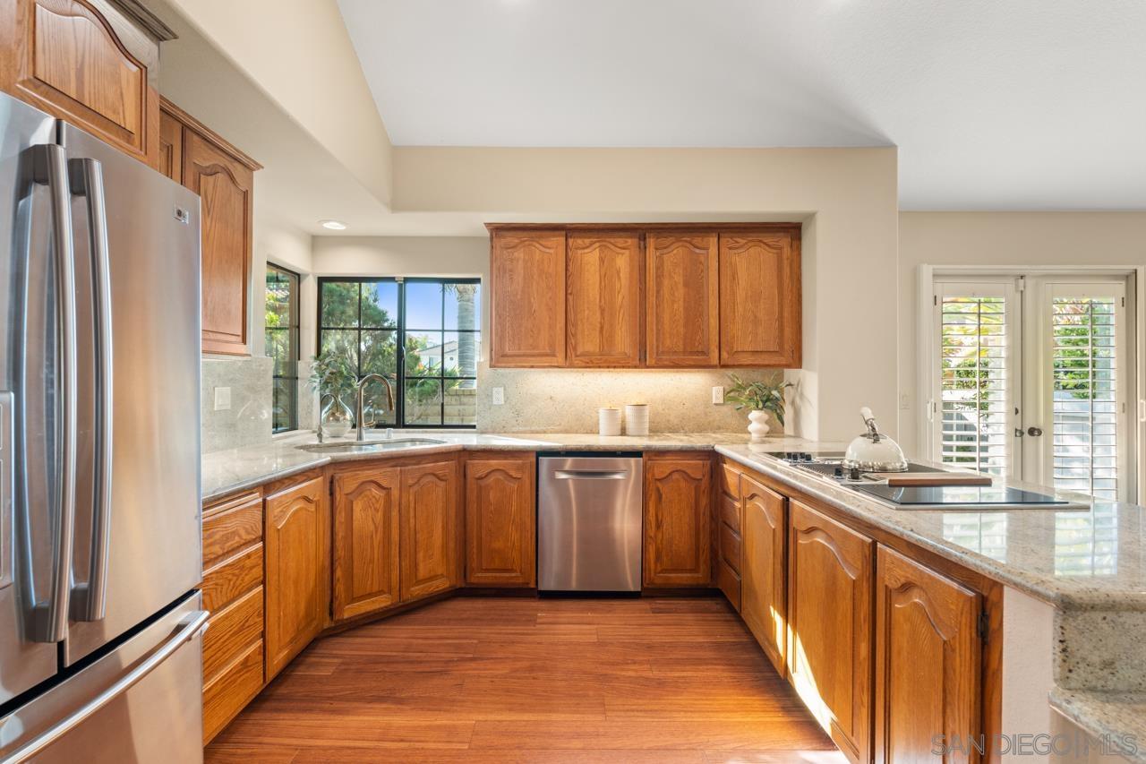 Detail Gallery Image 14 of 55 For 12565  Fairbrook Rd, San Diego,  CA 92131 - 3 Beds | 2 Baths