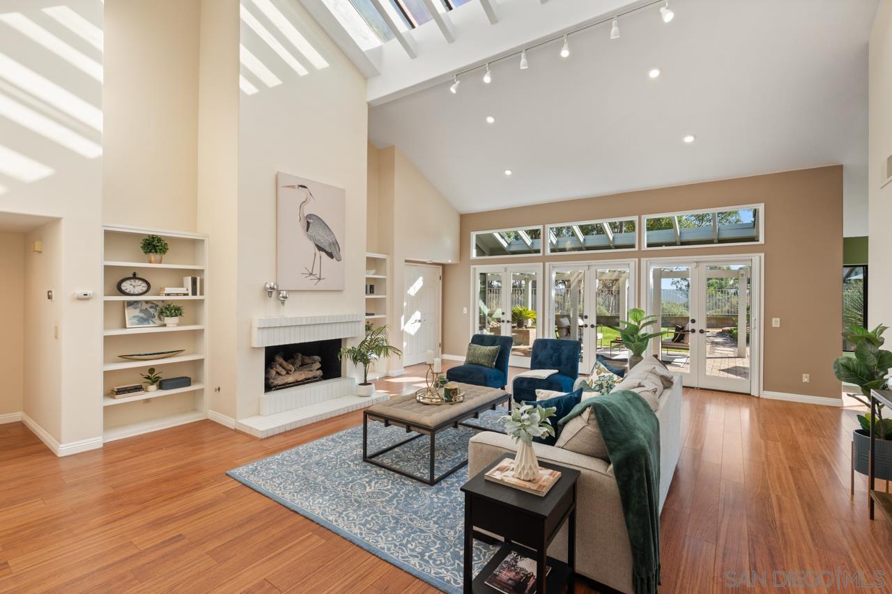 Detail Gallery Image 5 of 55 For 12565  Fairbrook Rd, San Diego,  CA 92131 - 3 Beds | 2 Baths