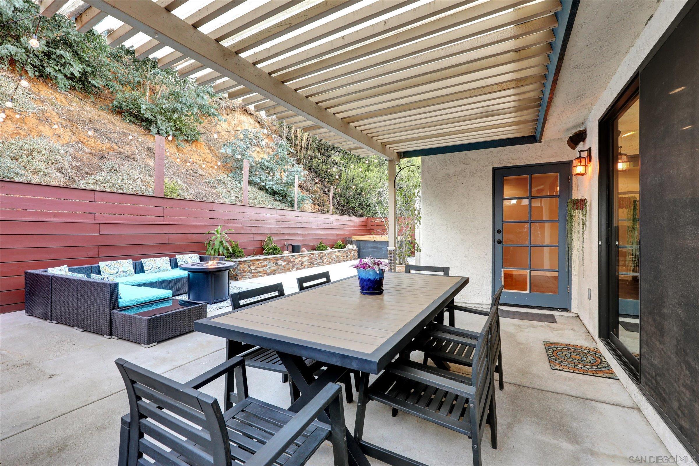 Detail Gallery Image 21 of 42 For Mendocino Blvd, San Diego,  CA 92107 - 5 Beds | 3 Baths