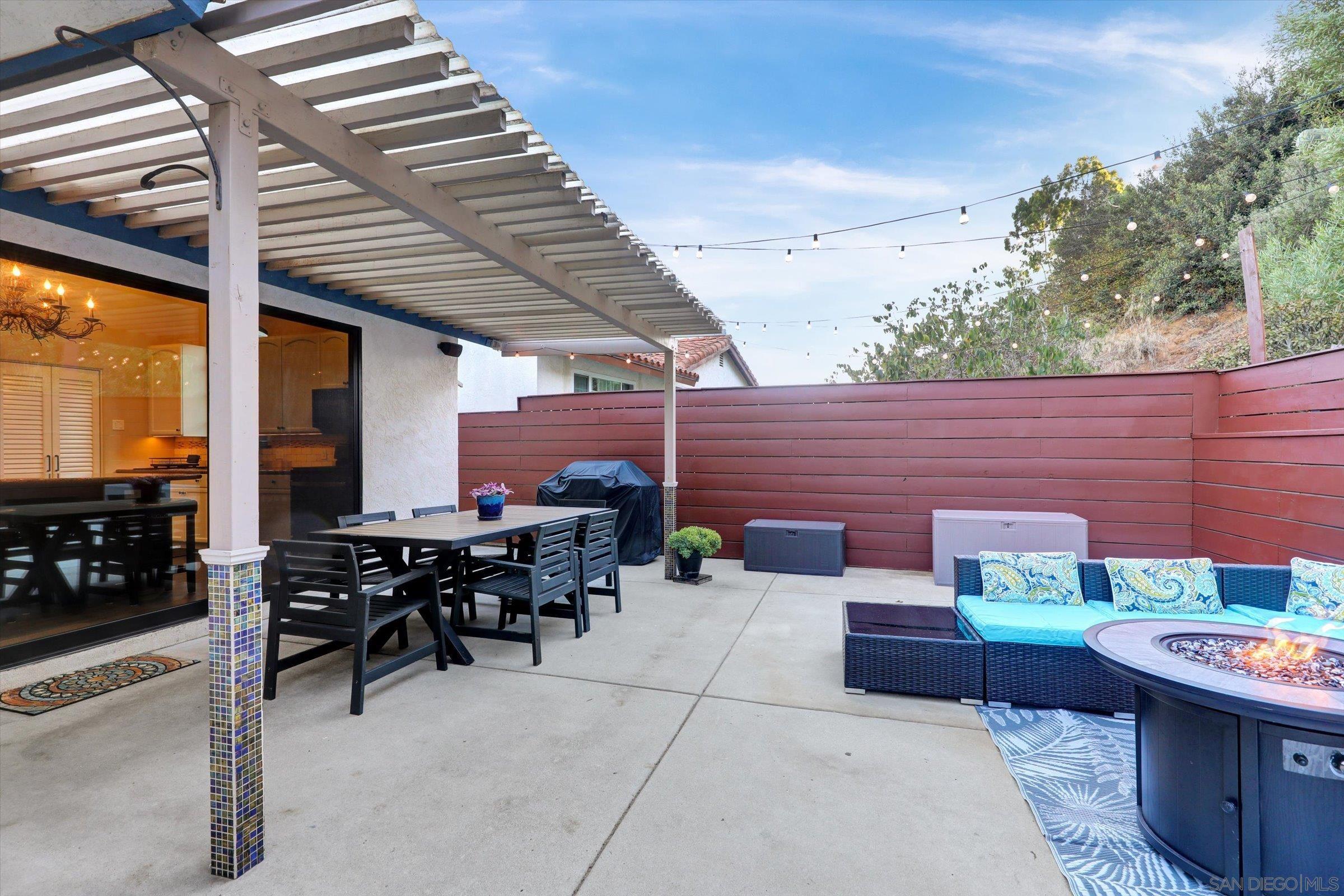 Detail Gallery Image 22 of 42 For Mendocino Blvd, San Diego,  CA 92107 - 5 Beds | 3 Baths