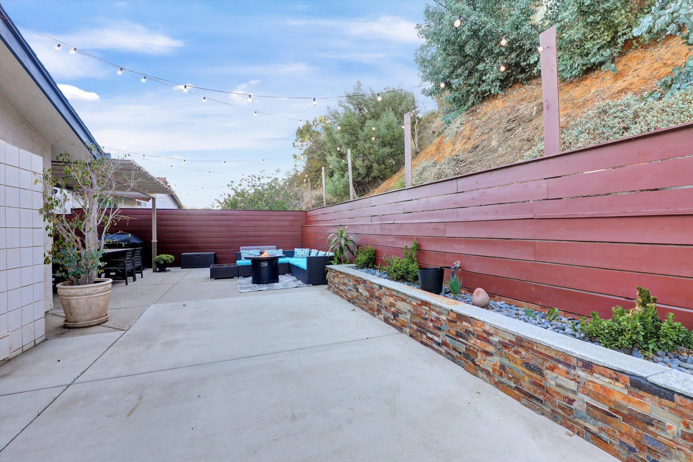 Detail Gallery Image 24 of 42 For Mendocino Blvd, San Diego,  CA 92107 - 5 Beds | 3 Baths