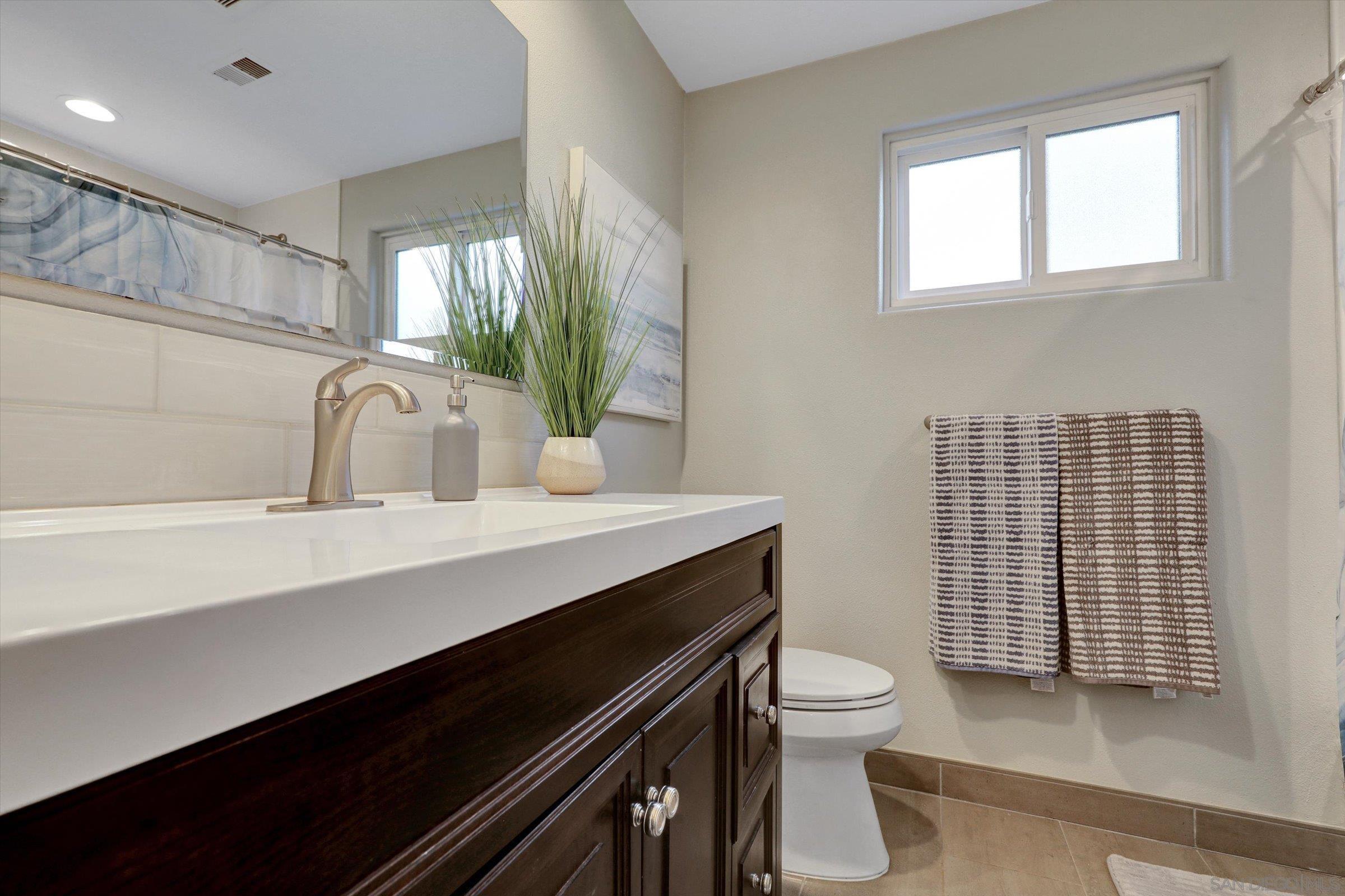 Detail Gallery Image 34 of 42 For Mendocino Blvd, San Diego,  CA 92107 - 5 Beds | 3 Baths