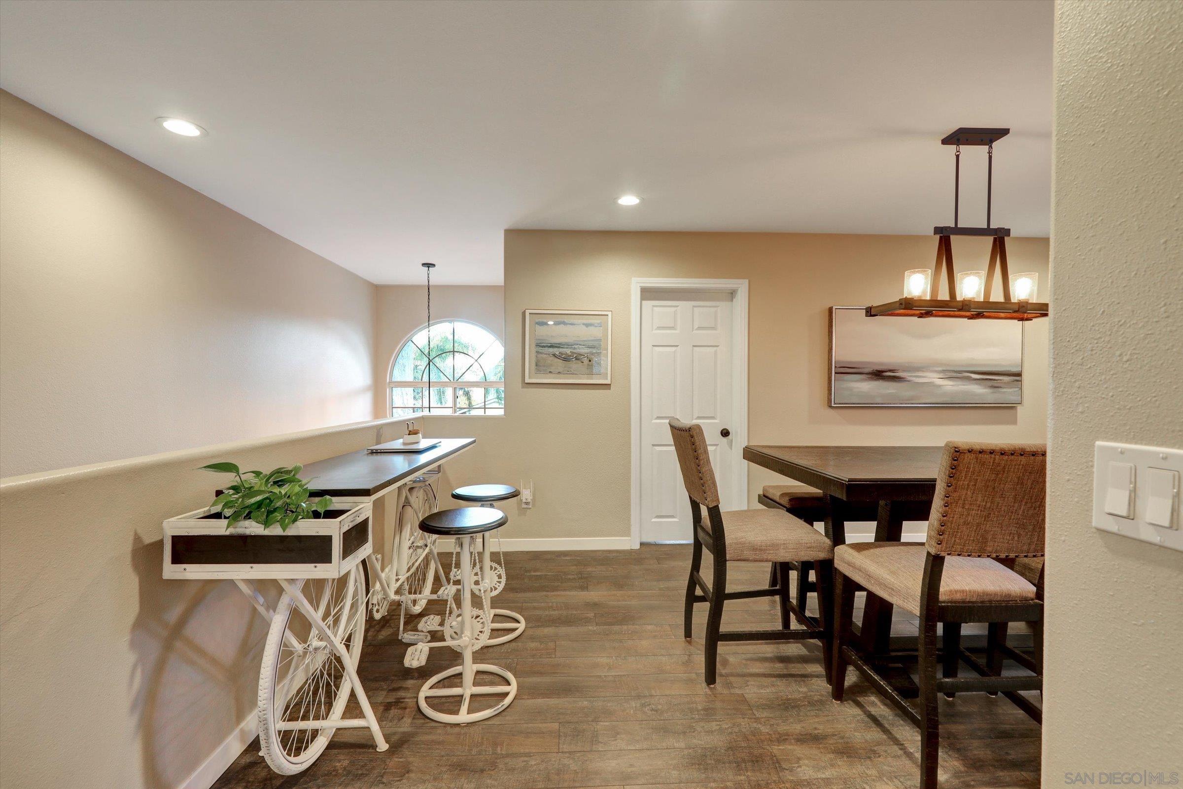 Detail Gallery Image 8 of 42 For Mendocino Blvd, San Diego,  CA 92107 - 5 Beds | 3 Baths