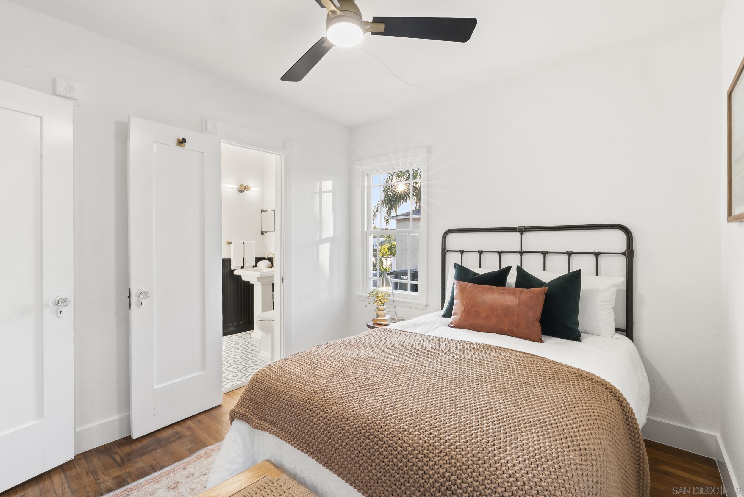 Detail Gallery Image 14 of 20 For 2730  Monroe Ave, San Diego,  CA 92116 - 2 Beds | 1 Baths