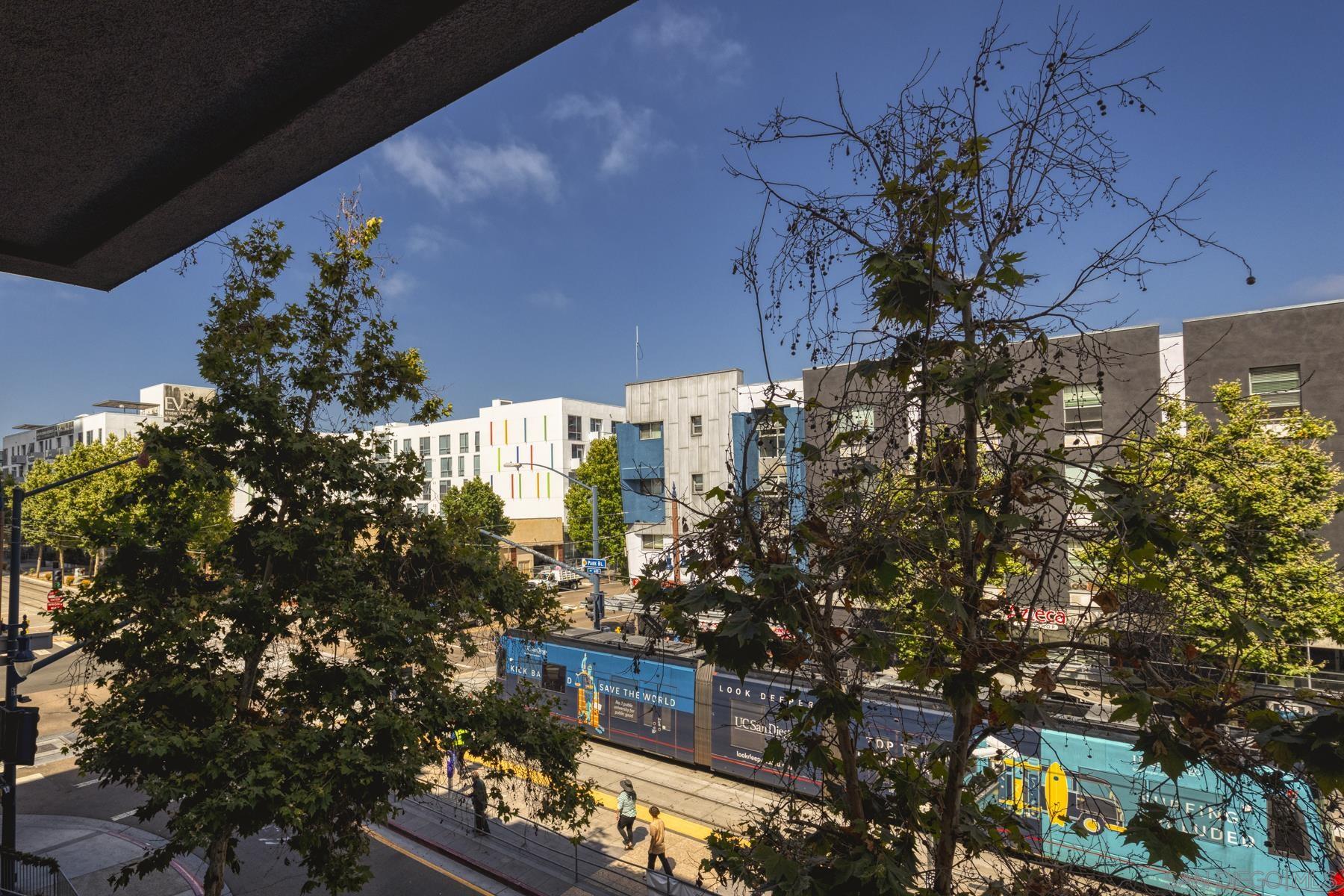 Detail Gallery Image 4 of 26 For 550  Park Blvd.  2308, San Diego,  CA 92101 - 1 Beds | 1 Baths